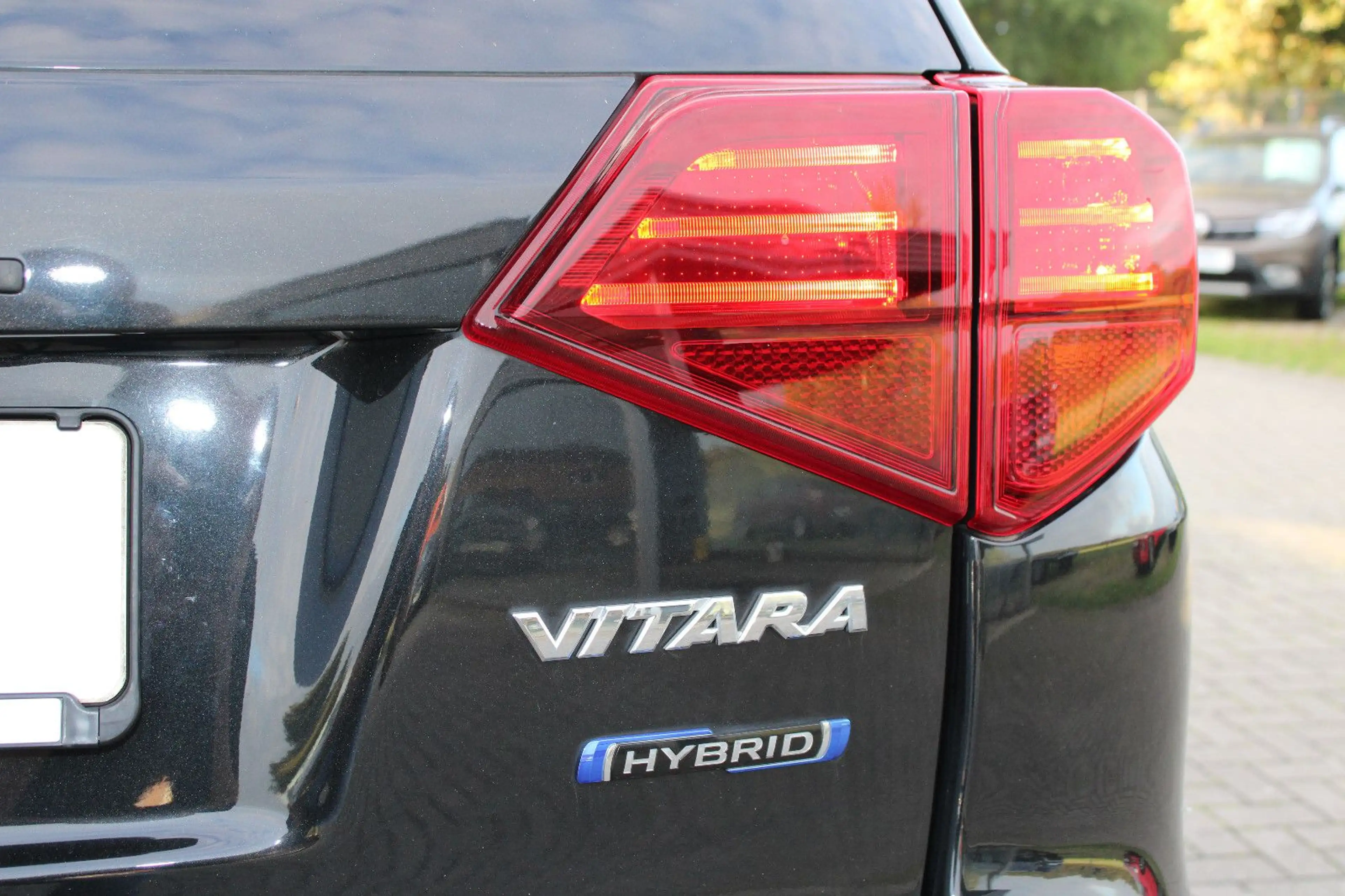Suzuki Vitara 1.4 Mild-Hybrid Comfort+ 4x4!AUTOMATIK! — photo 8