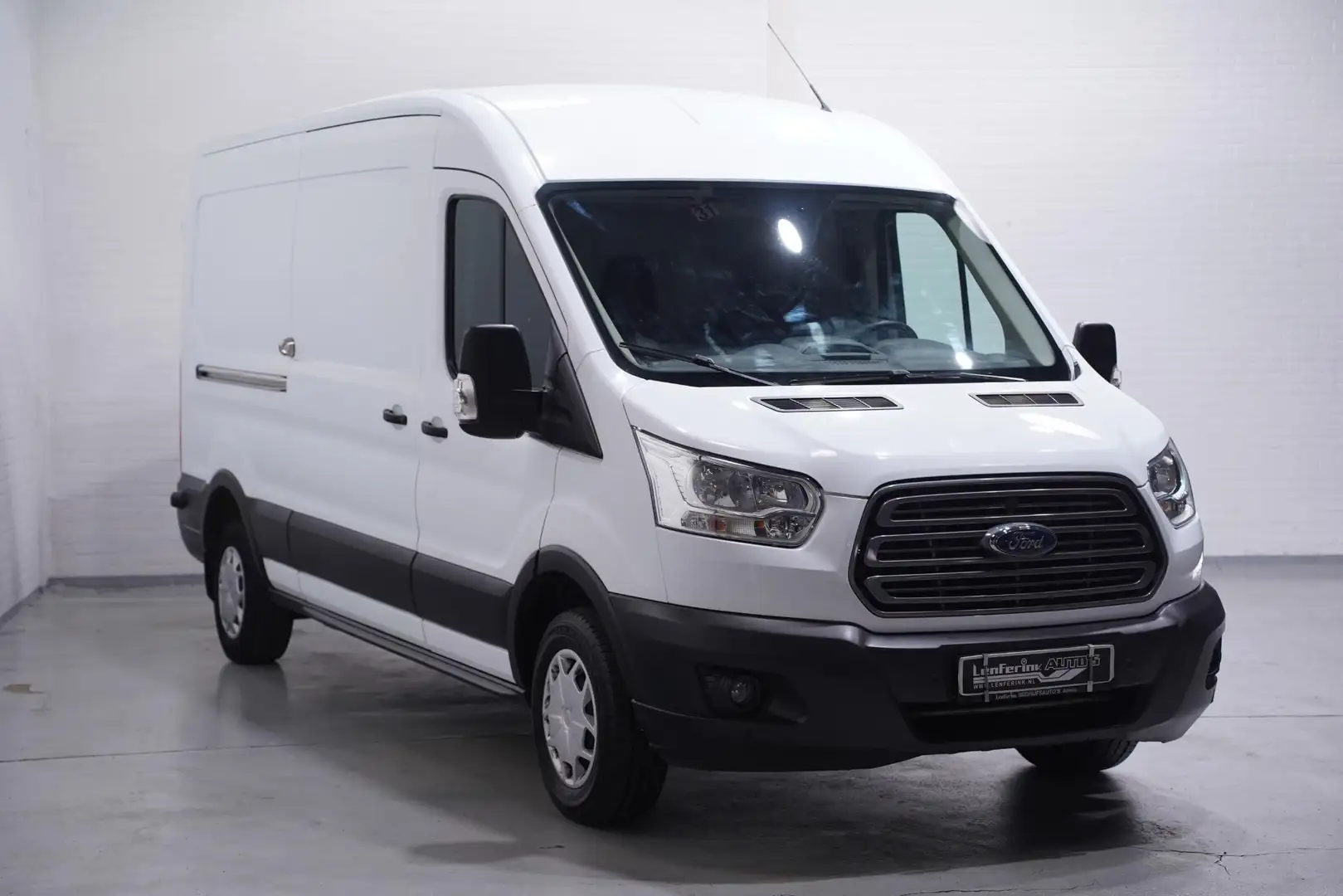 Ford Transit 2.0 TDCI 130 pk L3H2 Trend Airco, Cruise control 2 Wit - 2