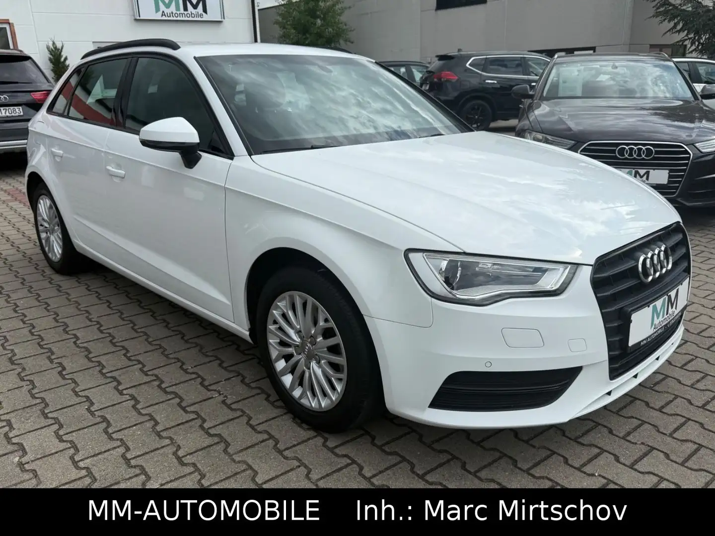 Audi A3 Sportb Attraction-1.HAND-NAV-XEN-LEDER-KAMERA Weiß - 1