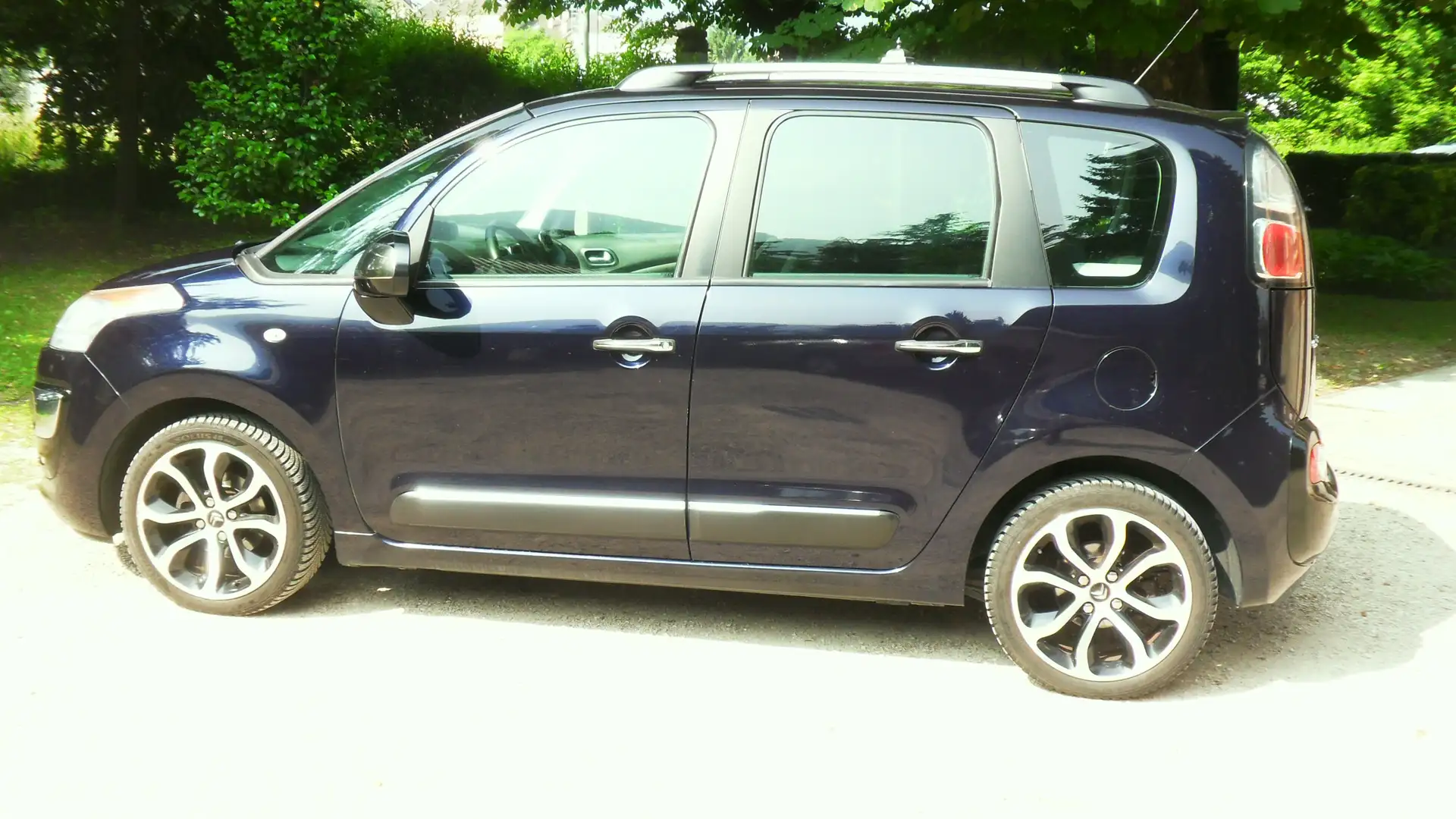 Citroen C3 C3 Picasso 1.4 vti Exclusive FL Fialová - 1