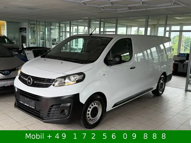 Opel Vivaro view 2