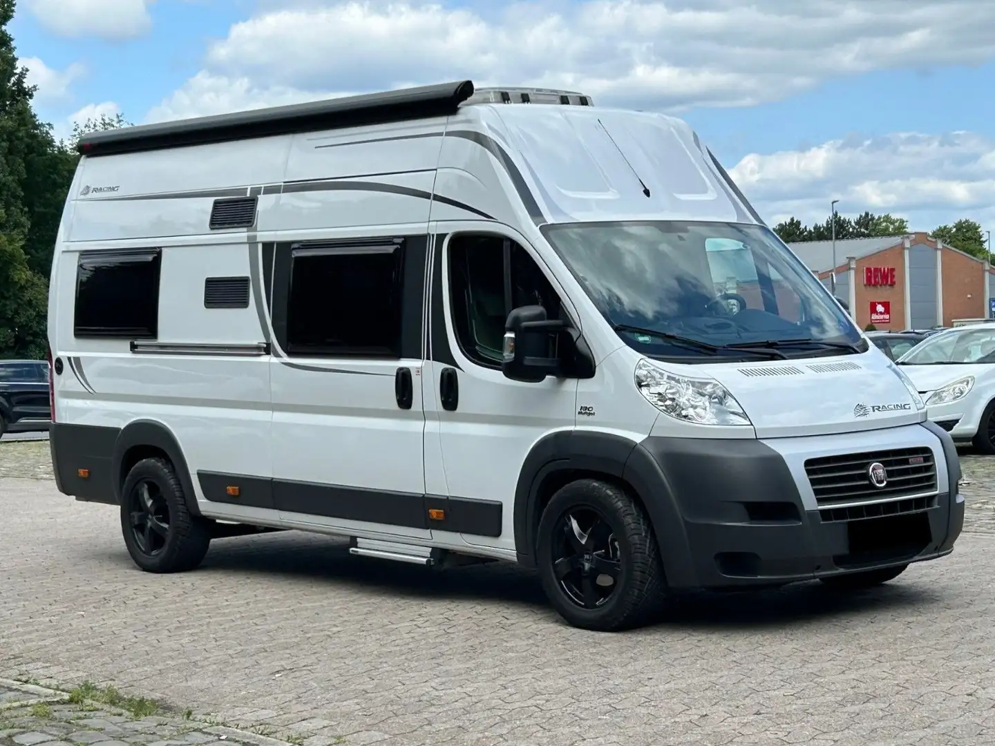Pössl Roadcruiser Revolution*14TKM*Längsbetten 177PS* Weiß - 2