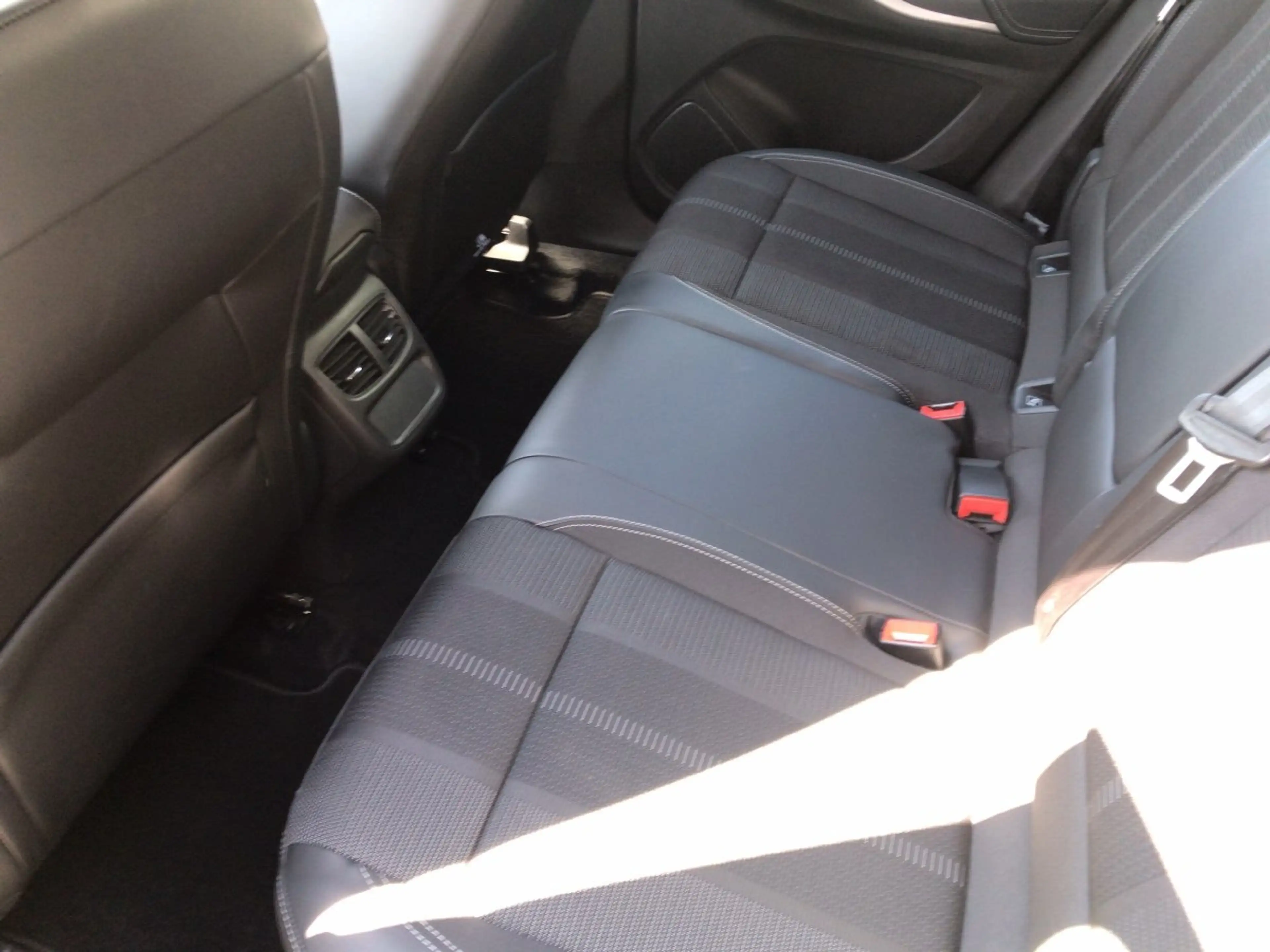 Opel Grandland 1.2 Turbo Enjoy *bequemer Einstieg* — photo 11