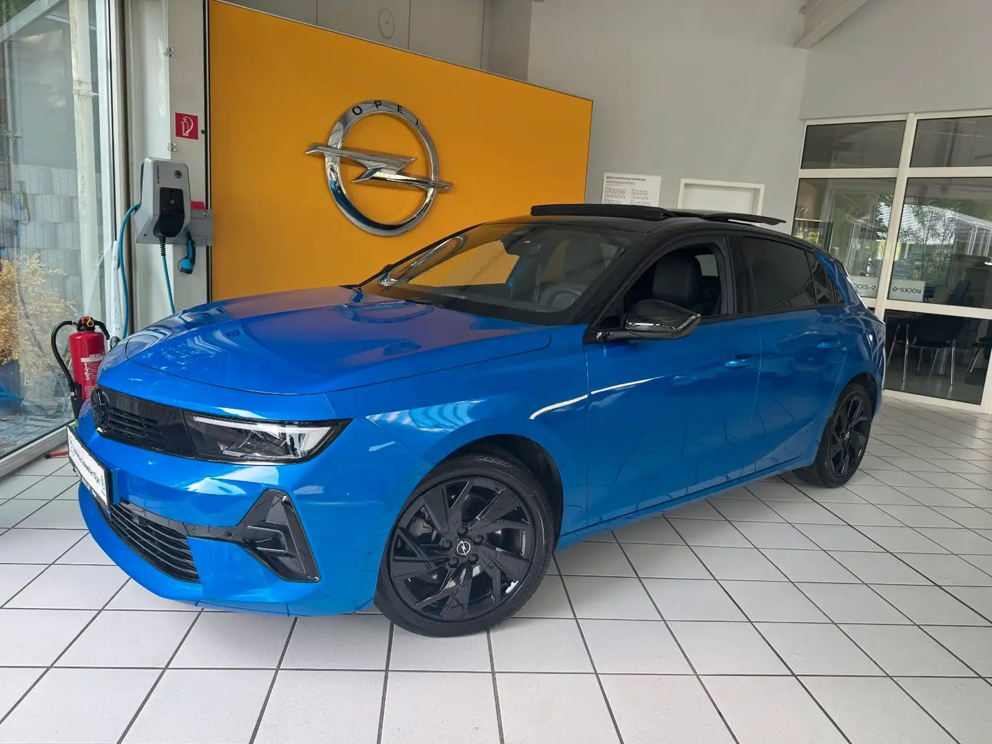 Opel Astra L Lim. 5-trg. Ultimate Paket+ Schiebedach Blauw - 1