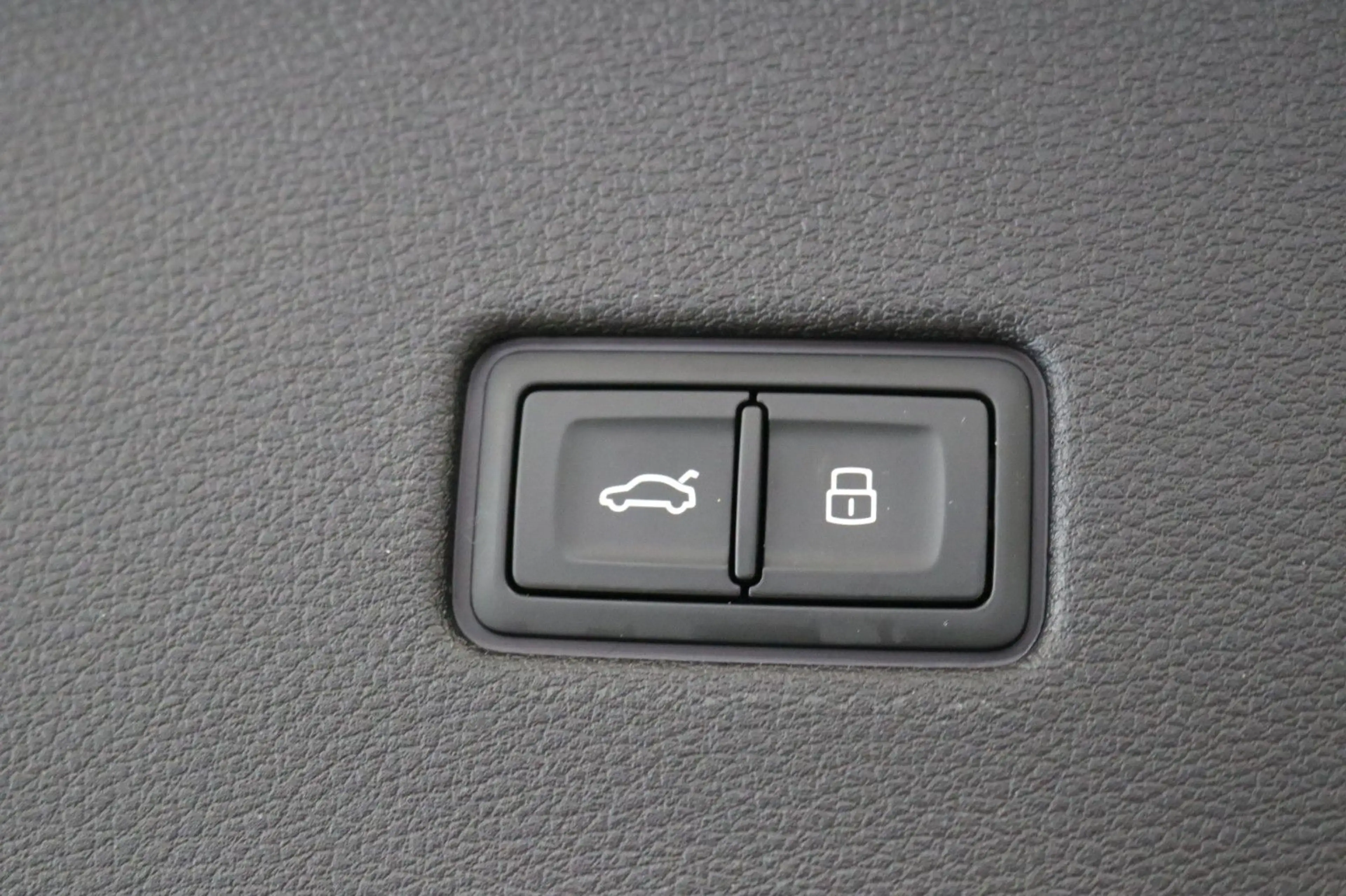 Audi RS Q8 Garantie Nachtsicht Carbon HUD 360° Pano — photo 11