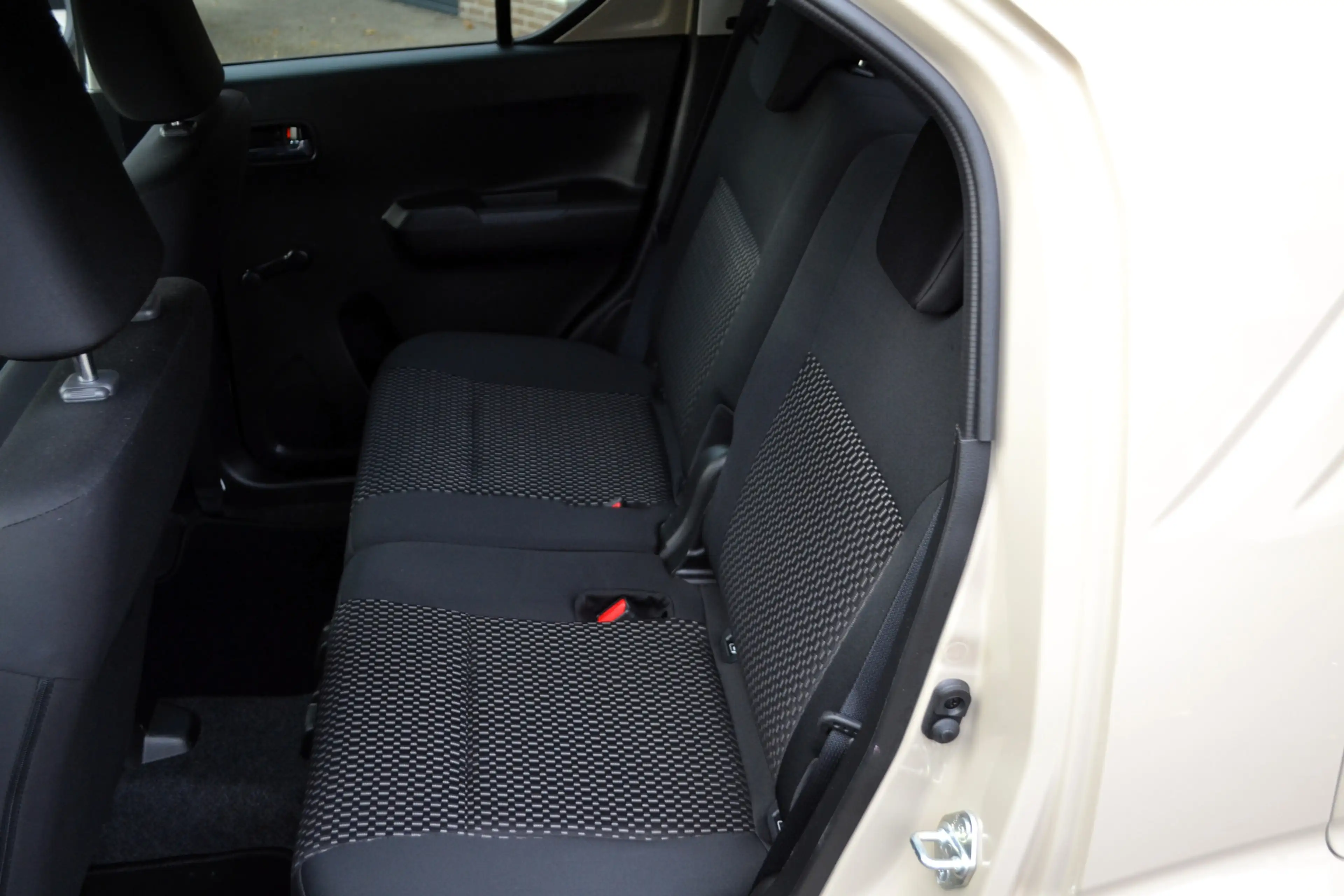 Suzuki Ignis 1.2 Smart Hybrid Select — photo 19