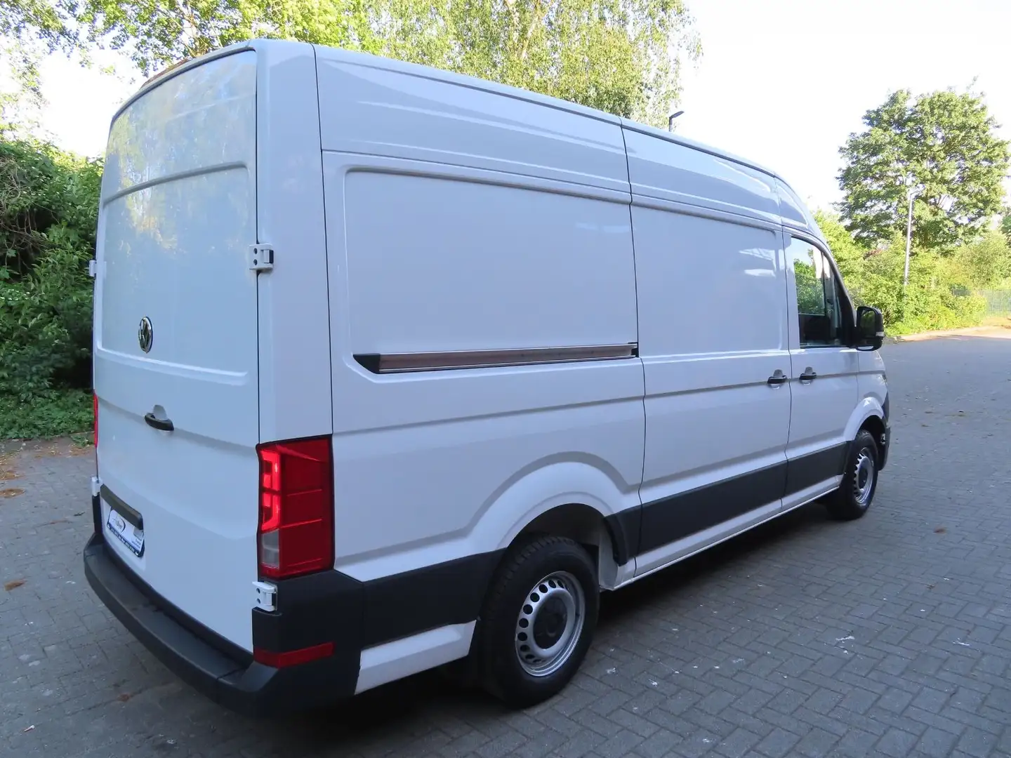 Volkswagen Crafter 2,0 Kasten35 MittellangHoch Standh Klima Weiß - 2