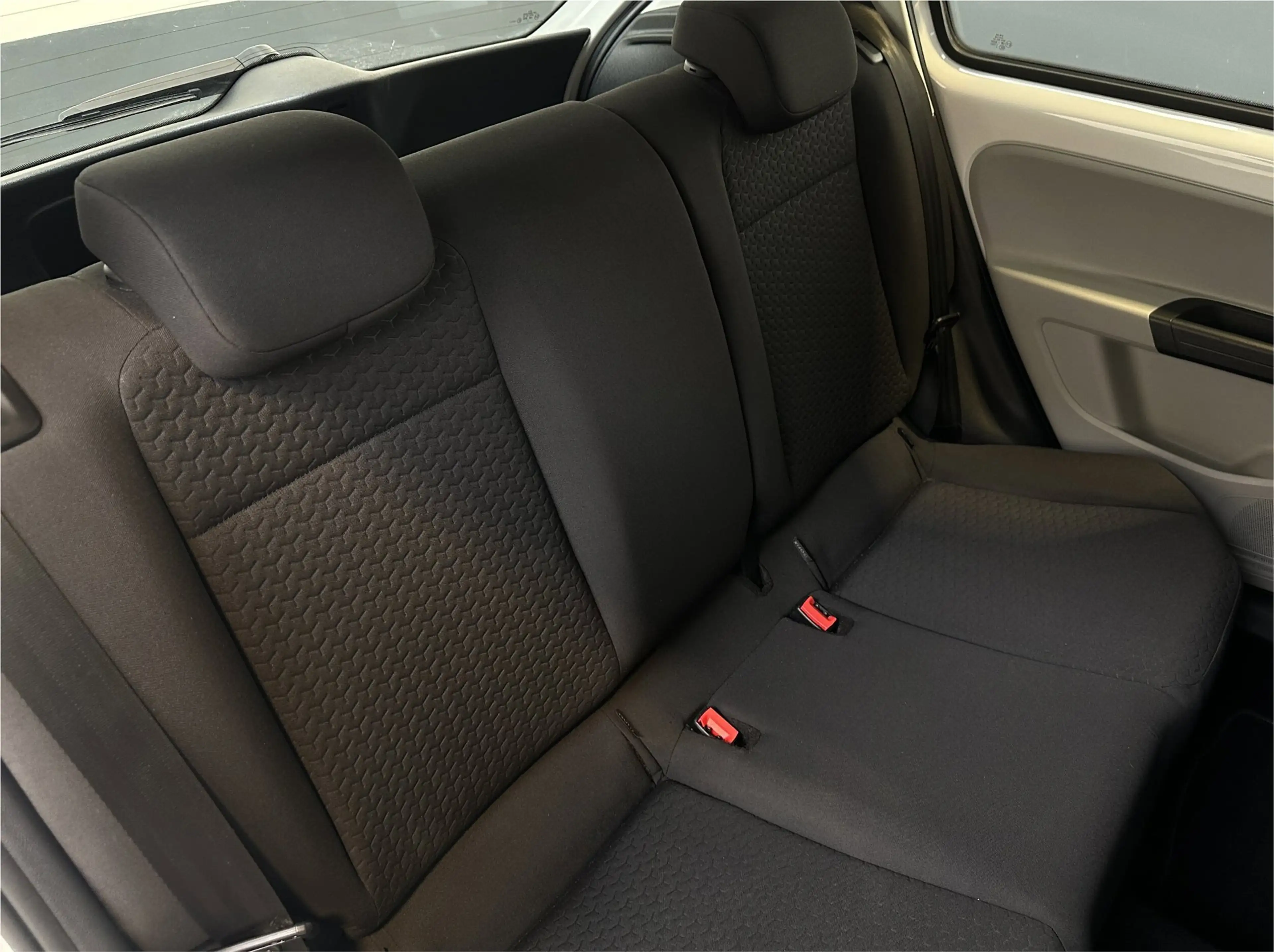 SEAT Mii 1.0 Style Intense | NL | Parkeersensoren | Airco | — photo 28