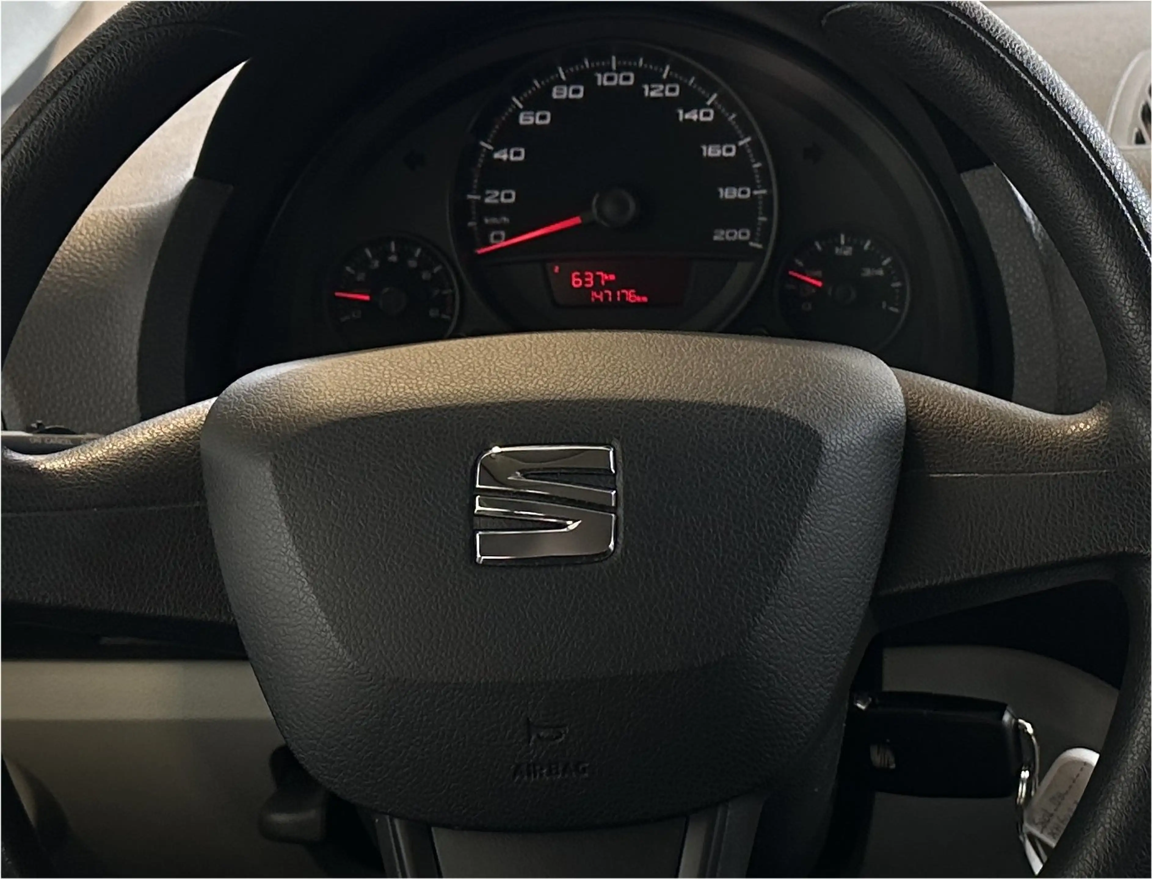 SEAT Mii 1.0 Style Intense | NL | Parkeersensoren | Airco | — photo 7