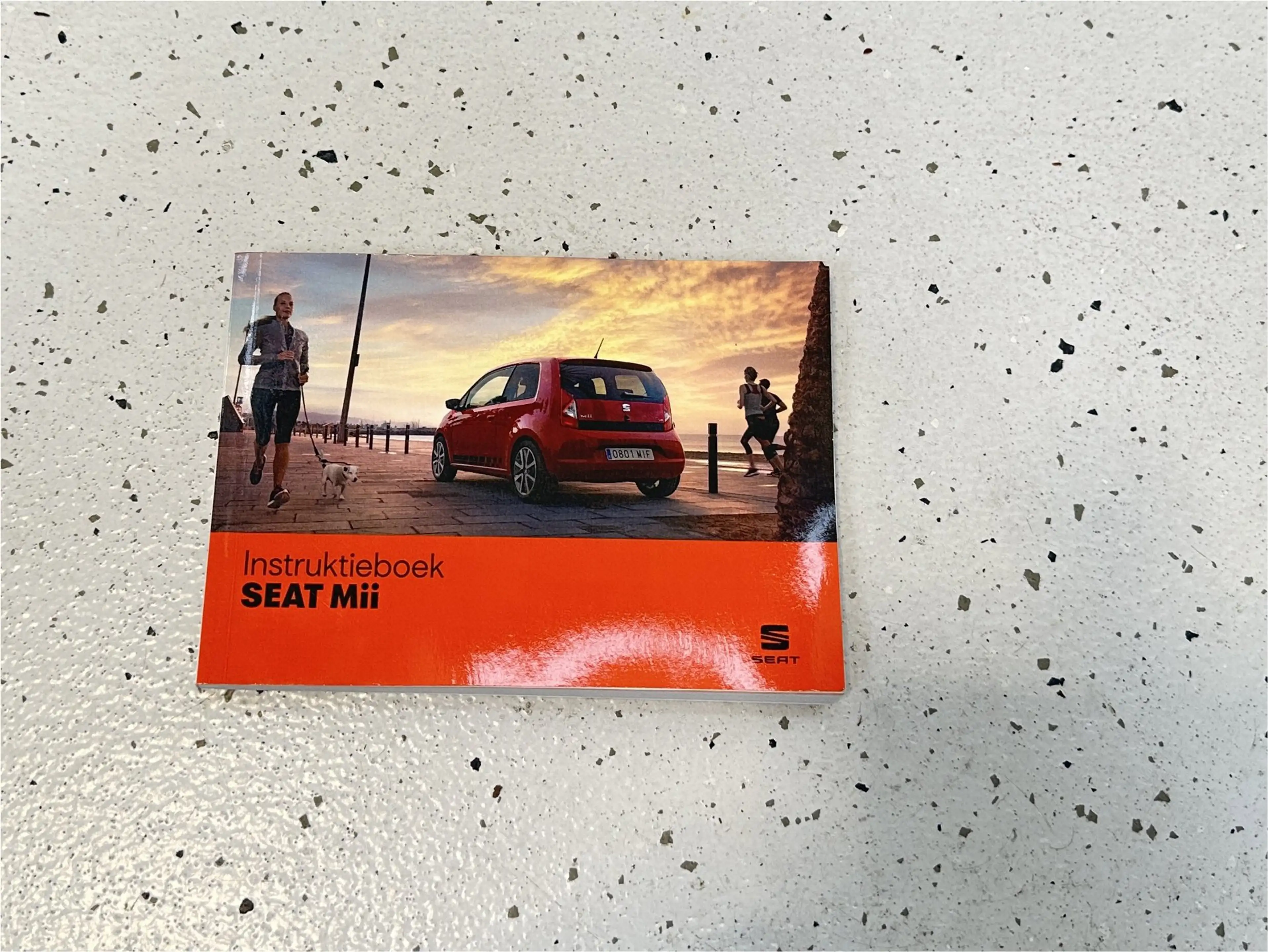 SEAT Mii 1.0 Style Intense | NL | Parkeersensoren | Airco | — photo 10