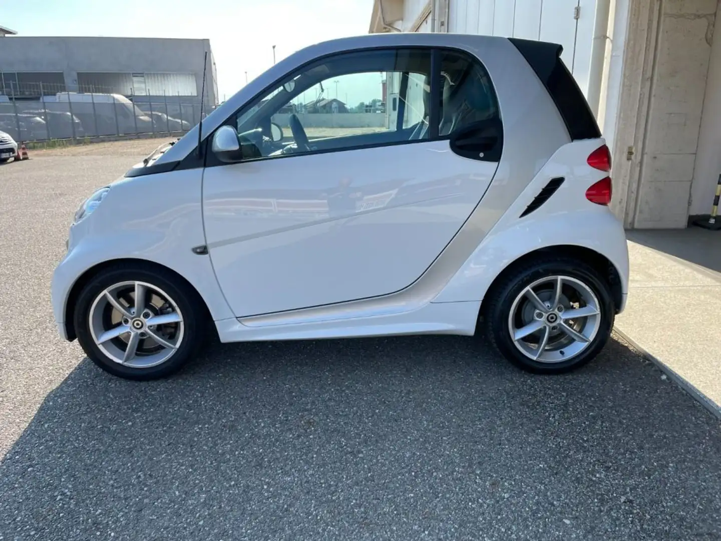 smart forTwo 800 40 kW coupé pulse cdi Bianco - 2