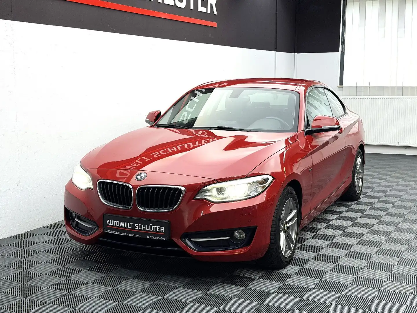 BMW 220 i Coupe Sport Xenon*SHZ*PDC*Tempomat* Rojo - 1
