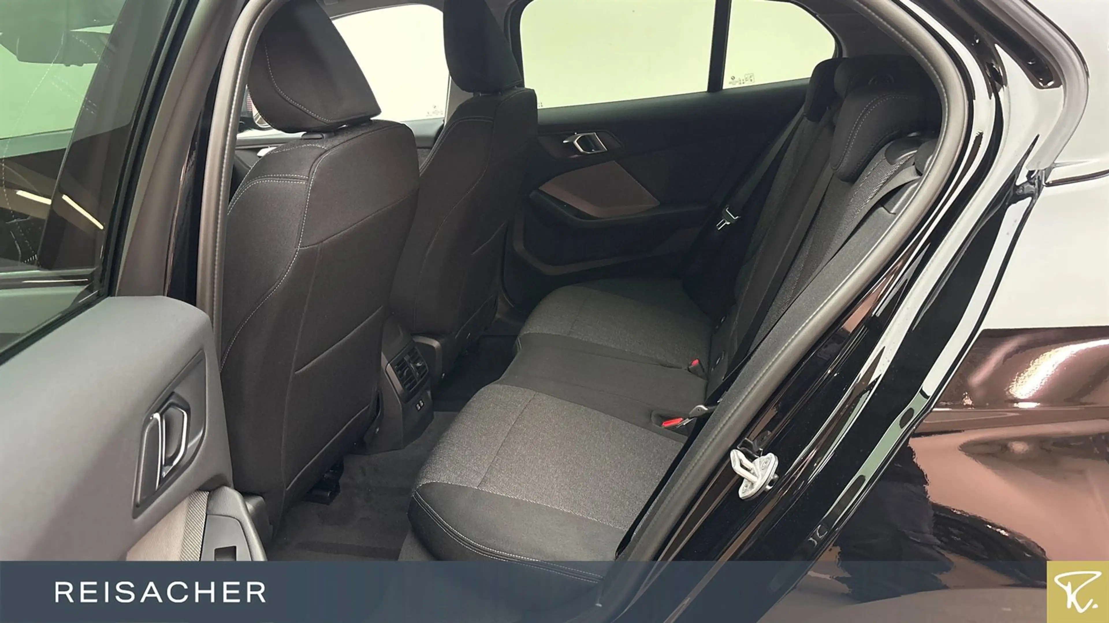 BMW 118 d Autom. Parksystem Sitzheizung Keyless Go — photo 8