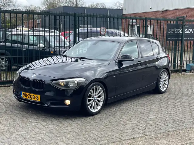 BMW 116 1-serie 116i Sport Line+, Navi, 5 deurs 97.000km