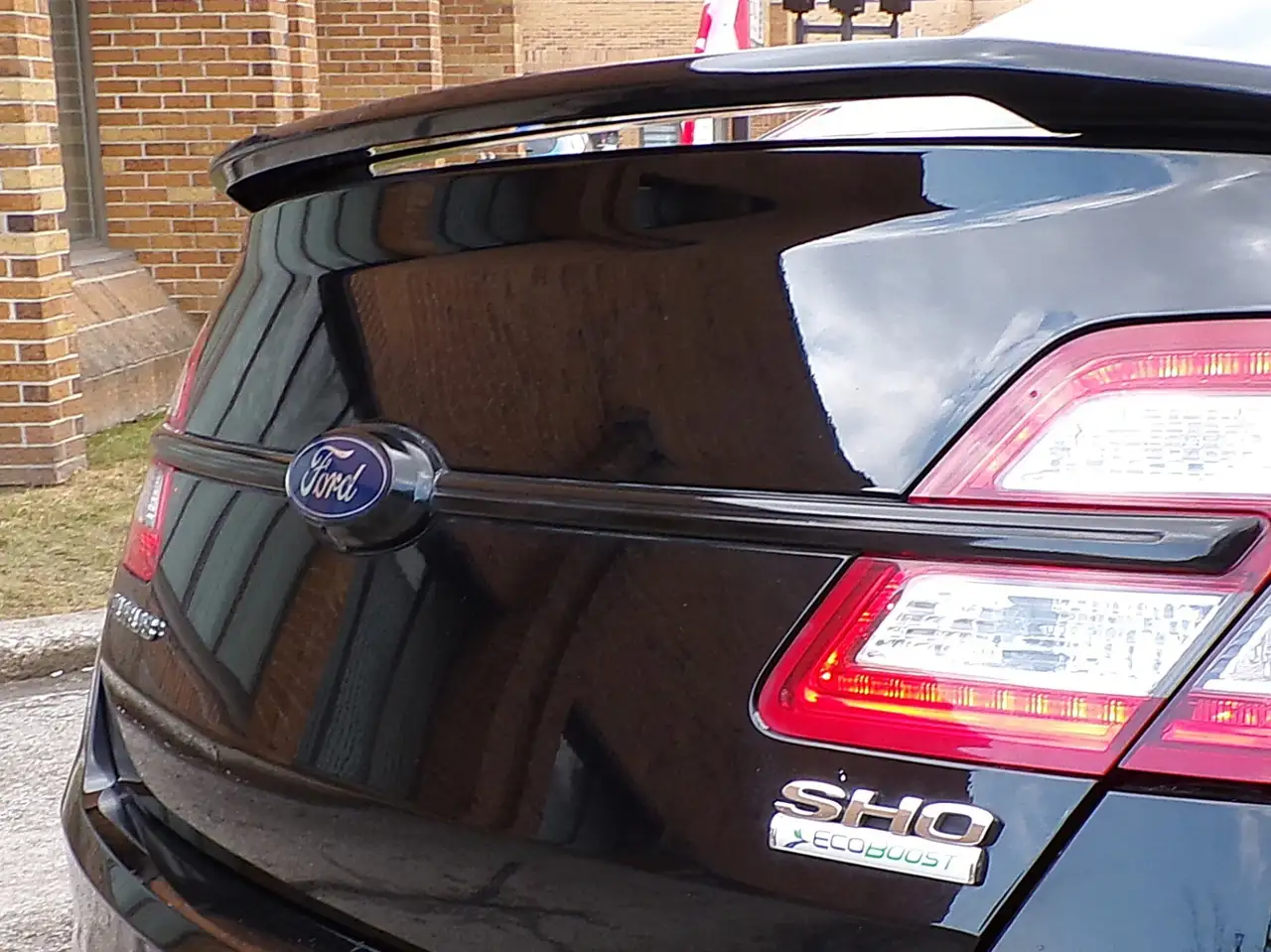 Ford Taurus снимка Ford Taurus