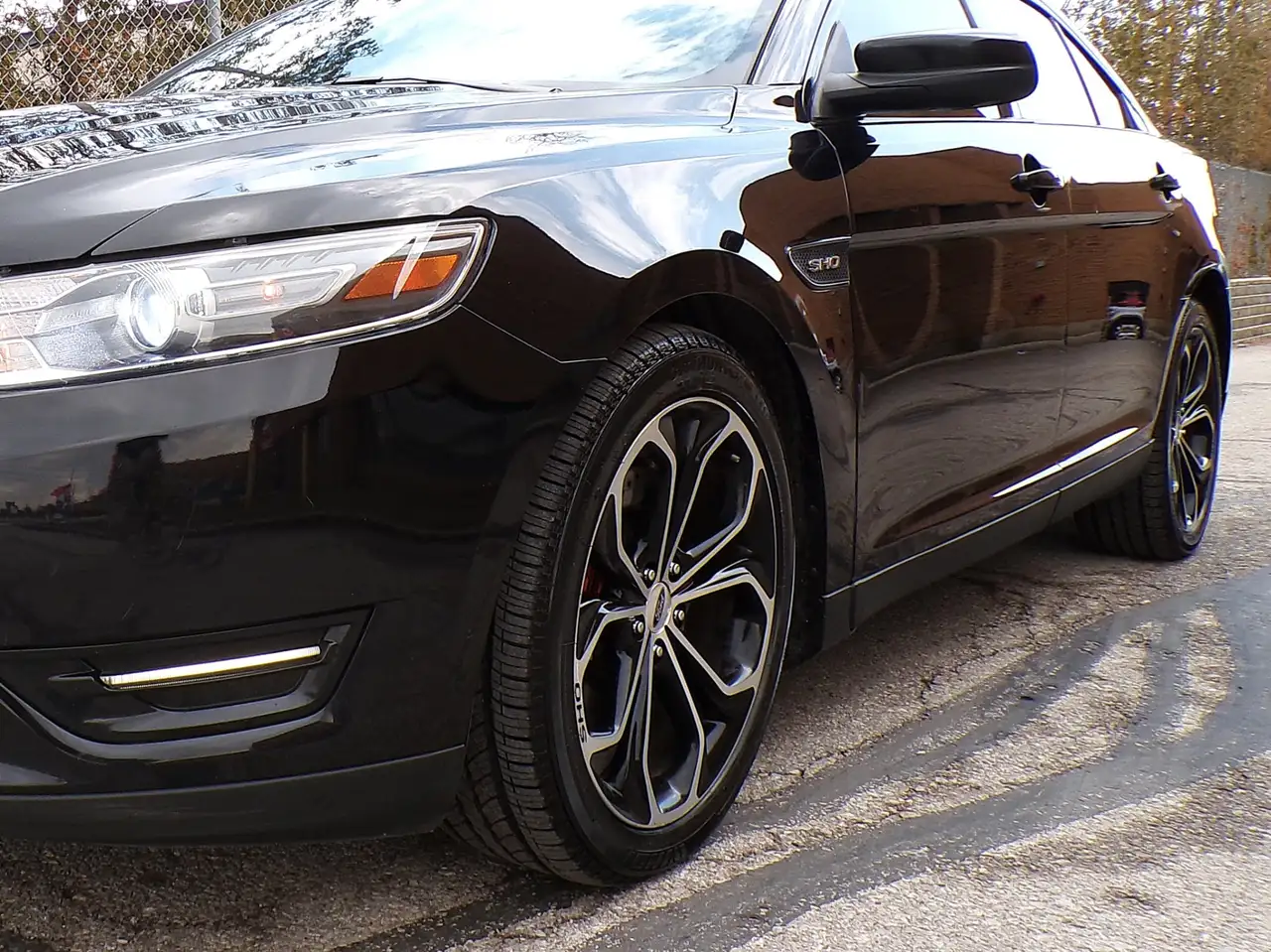Ford Taurus снимка Ford Taurus