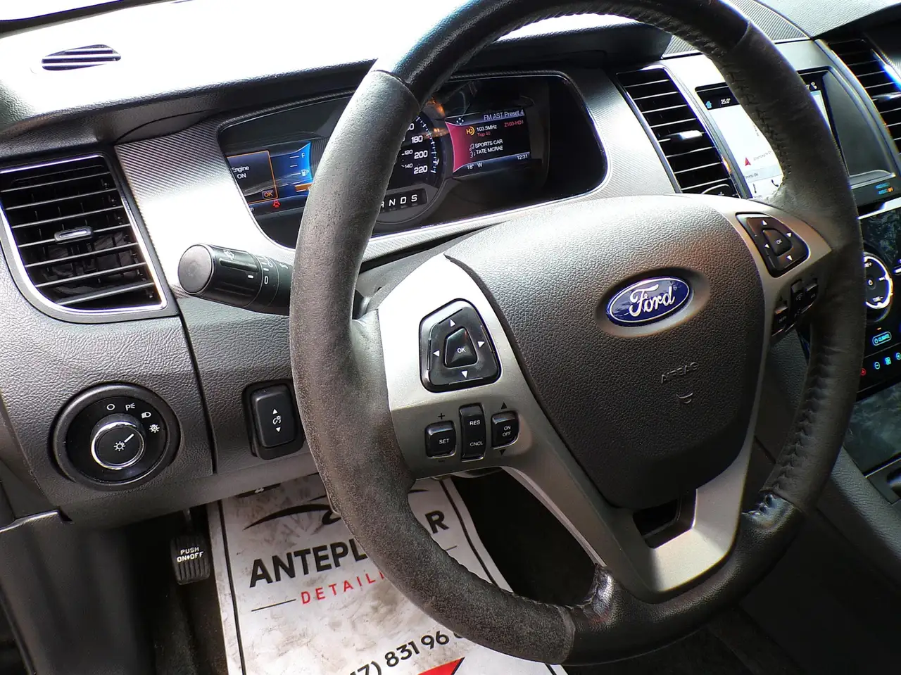 Ford Taurus снимка Ford Taurus