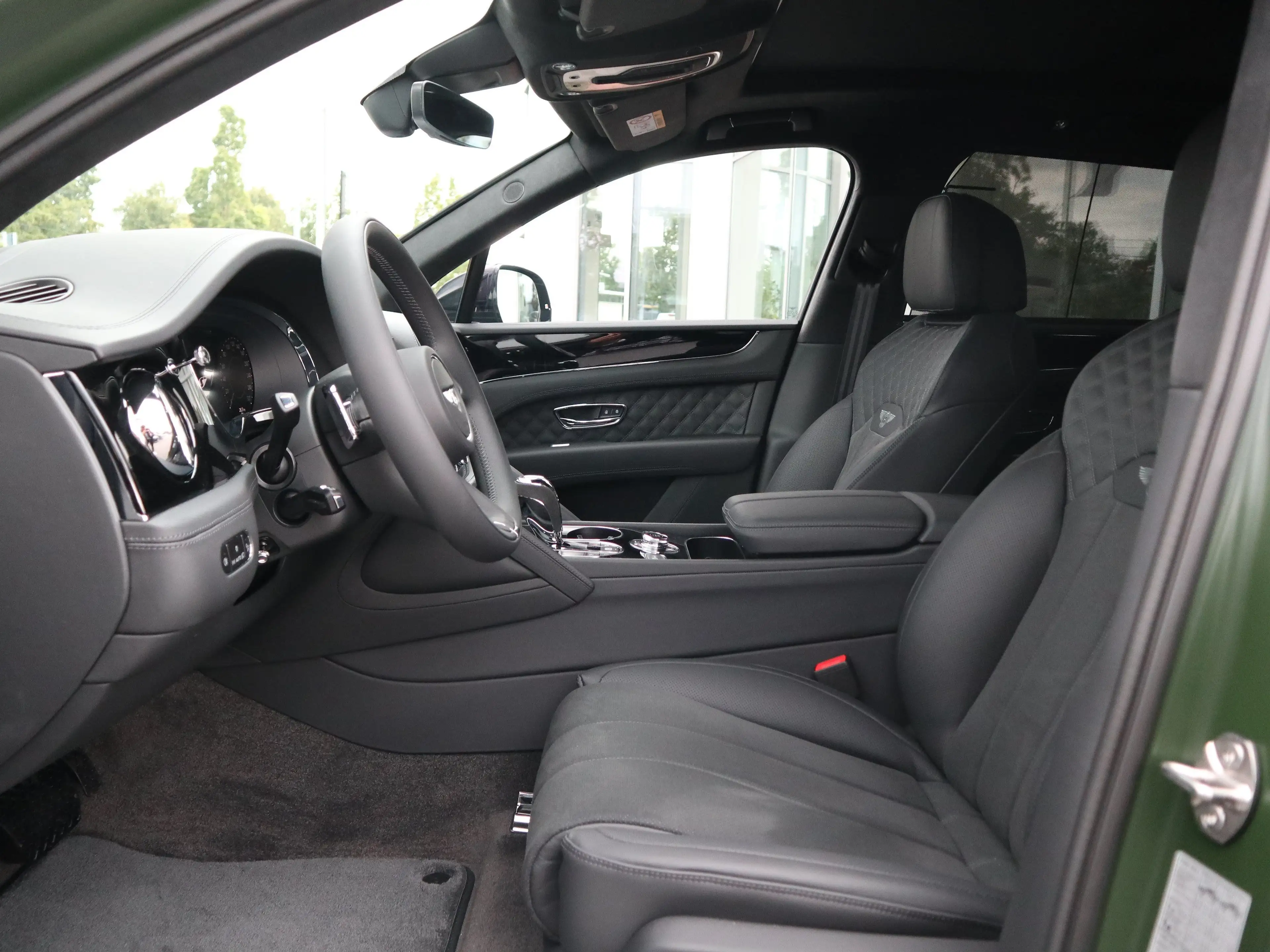 Bentley Bentayga V8 S  *Satin*Naim*Parking Heater* — photo 13