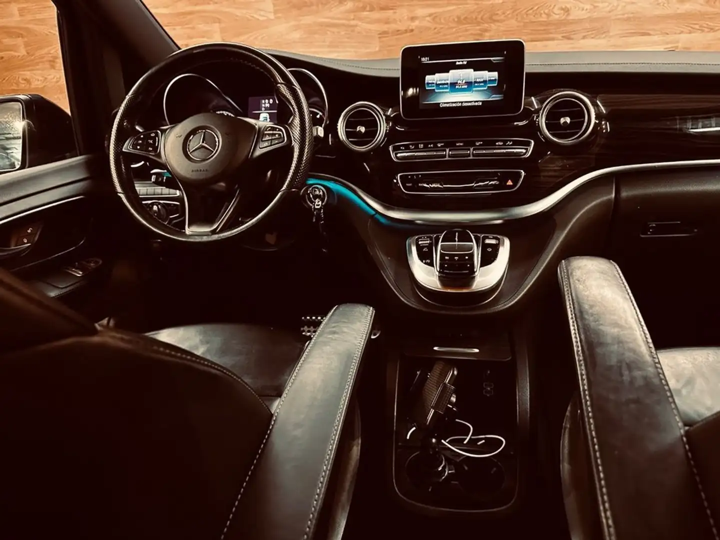 Mercedes-Benz V 250 d Avantgarde Largo Bleu - 2