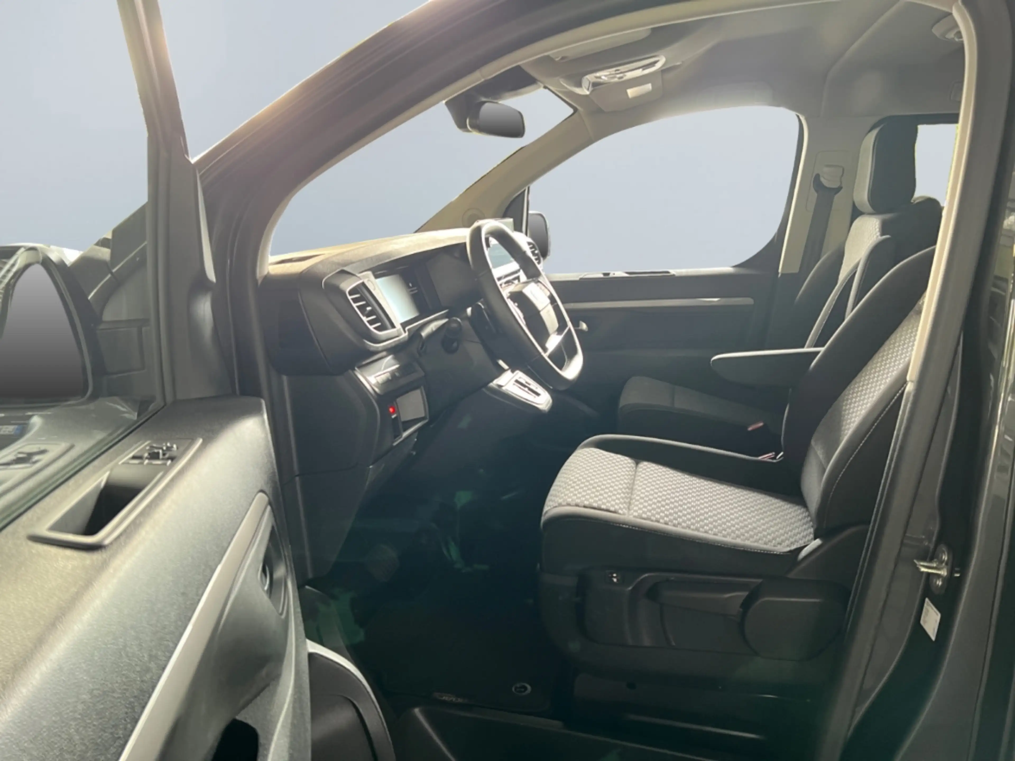 Toyota Proace Verso 2.0 D-4D L2 Team D *LED*CAM*ACC*SHZ* — photo 9