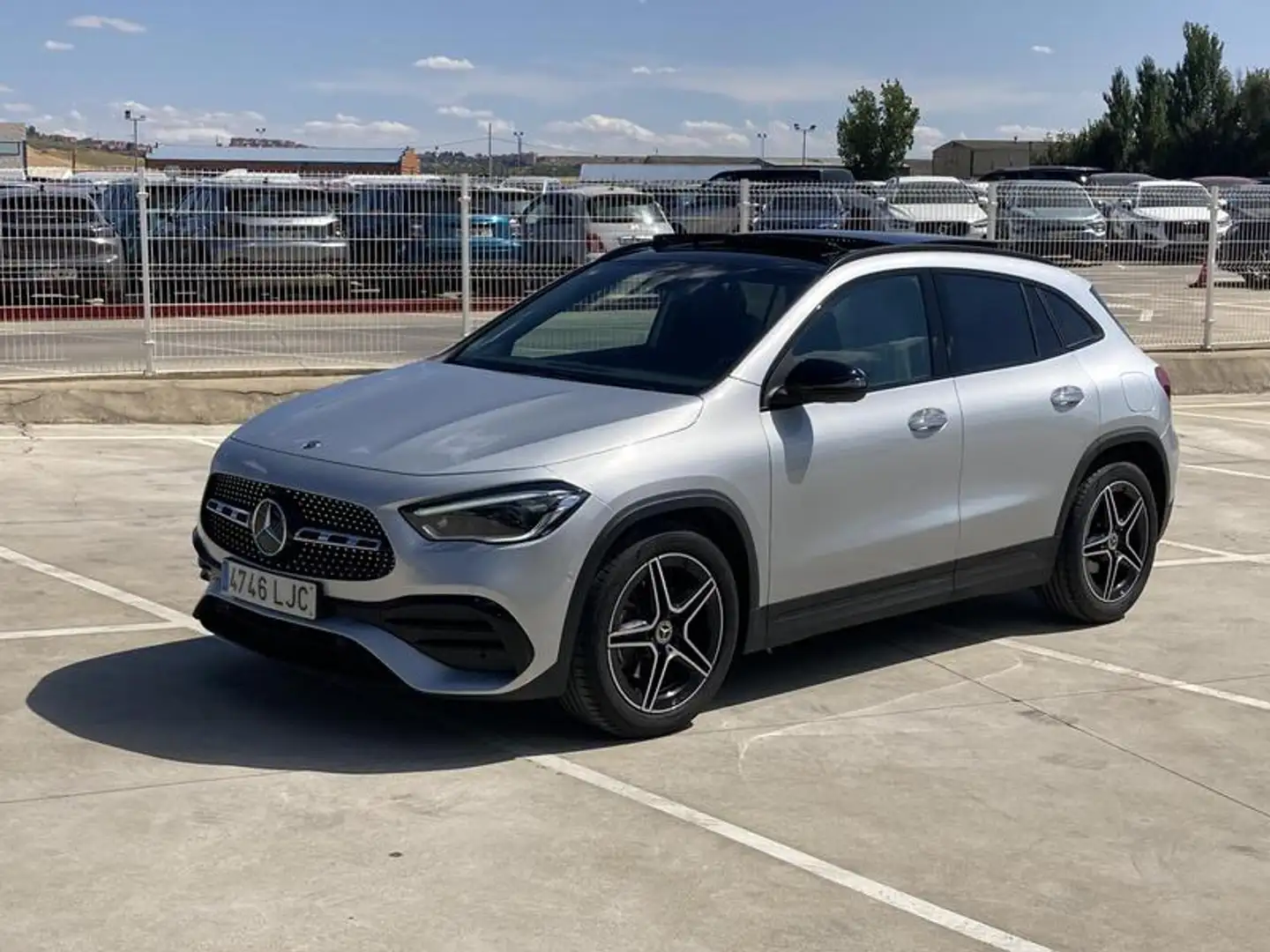 Mercedes-Benz GLA 200 Mercedes-Benz GLA 200 d AMG Line: El SUV Premium Deportivo con Motor Diésel Eficiente, Estética Exclusiva AMG y Máxima... - 1