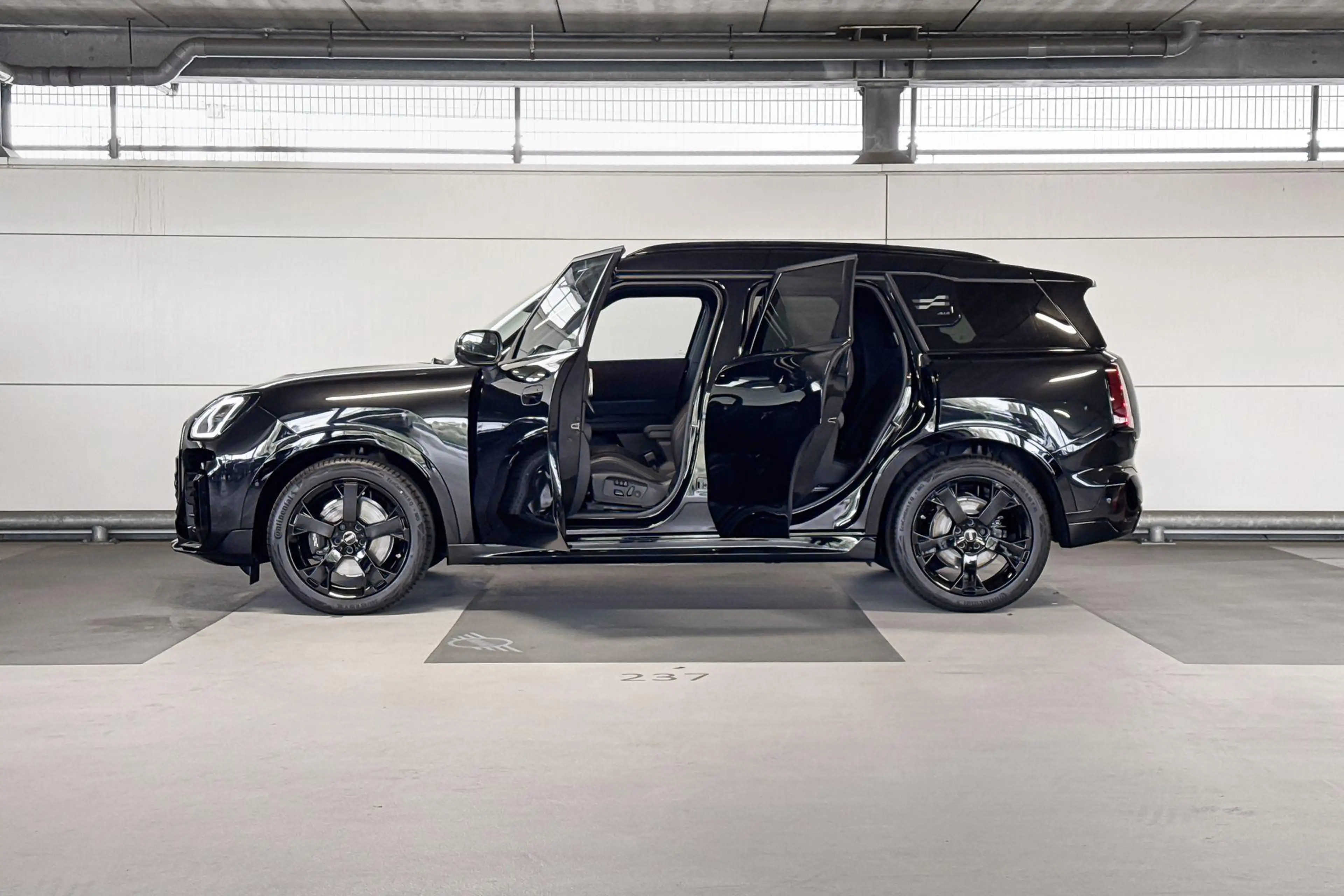 MINI John Cooper Works Countryman S ALL4 XL — photo 3