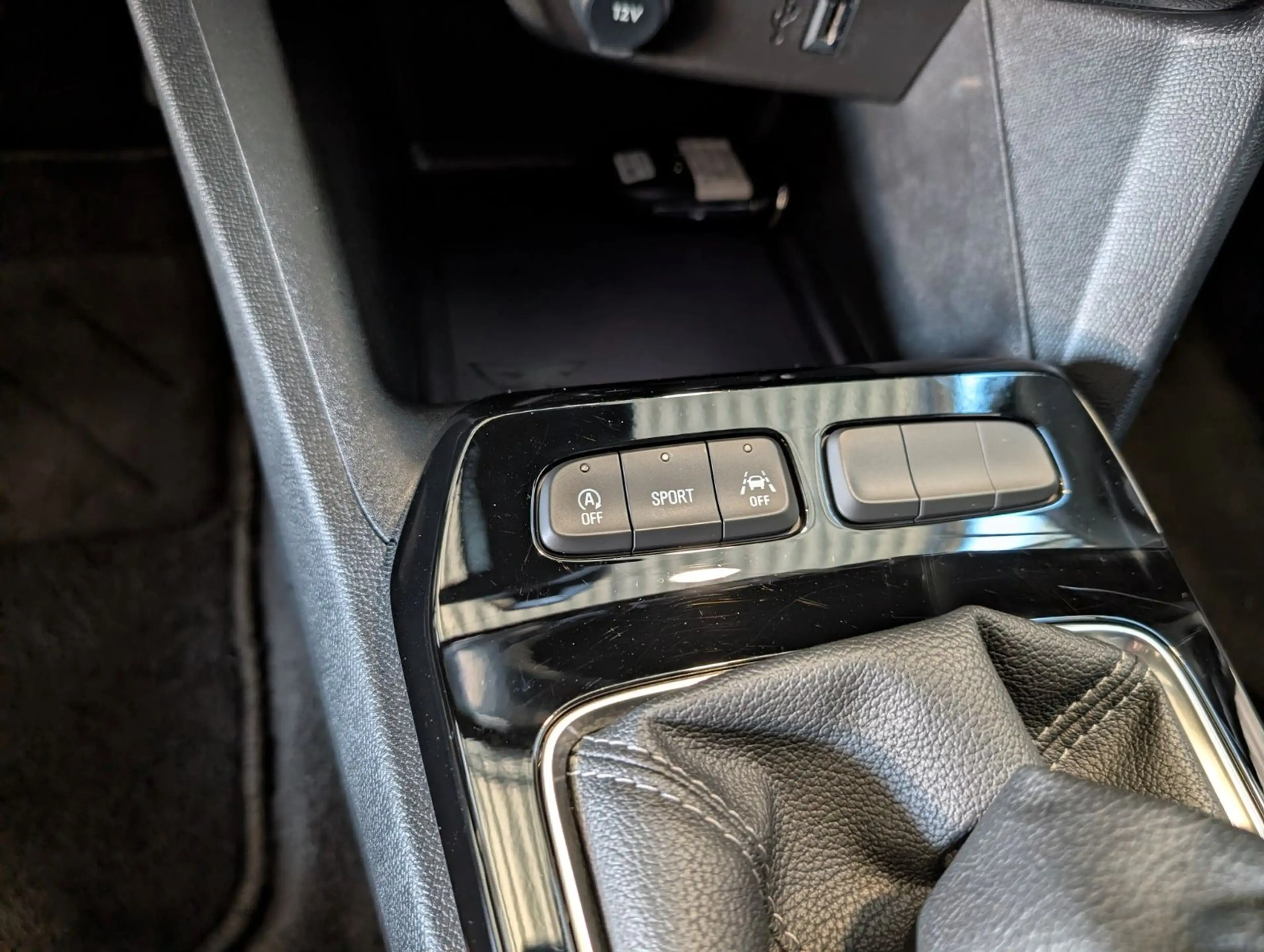 Opel Mokka SH LH TWW ACC Navi Android Apple LED — photo 15
