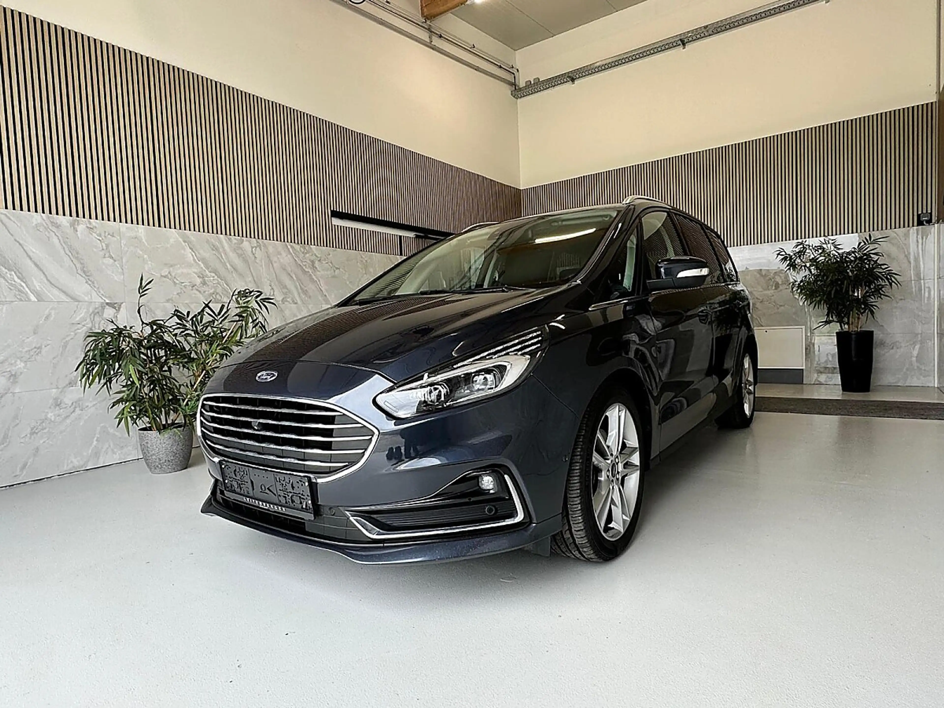 Ford Galaxy 2,0 Eco Blue SCR AWD Titanium Aut., 7 Sitze, 19...
