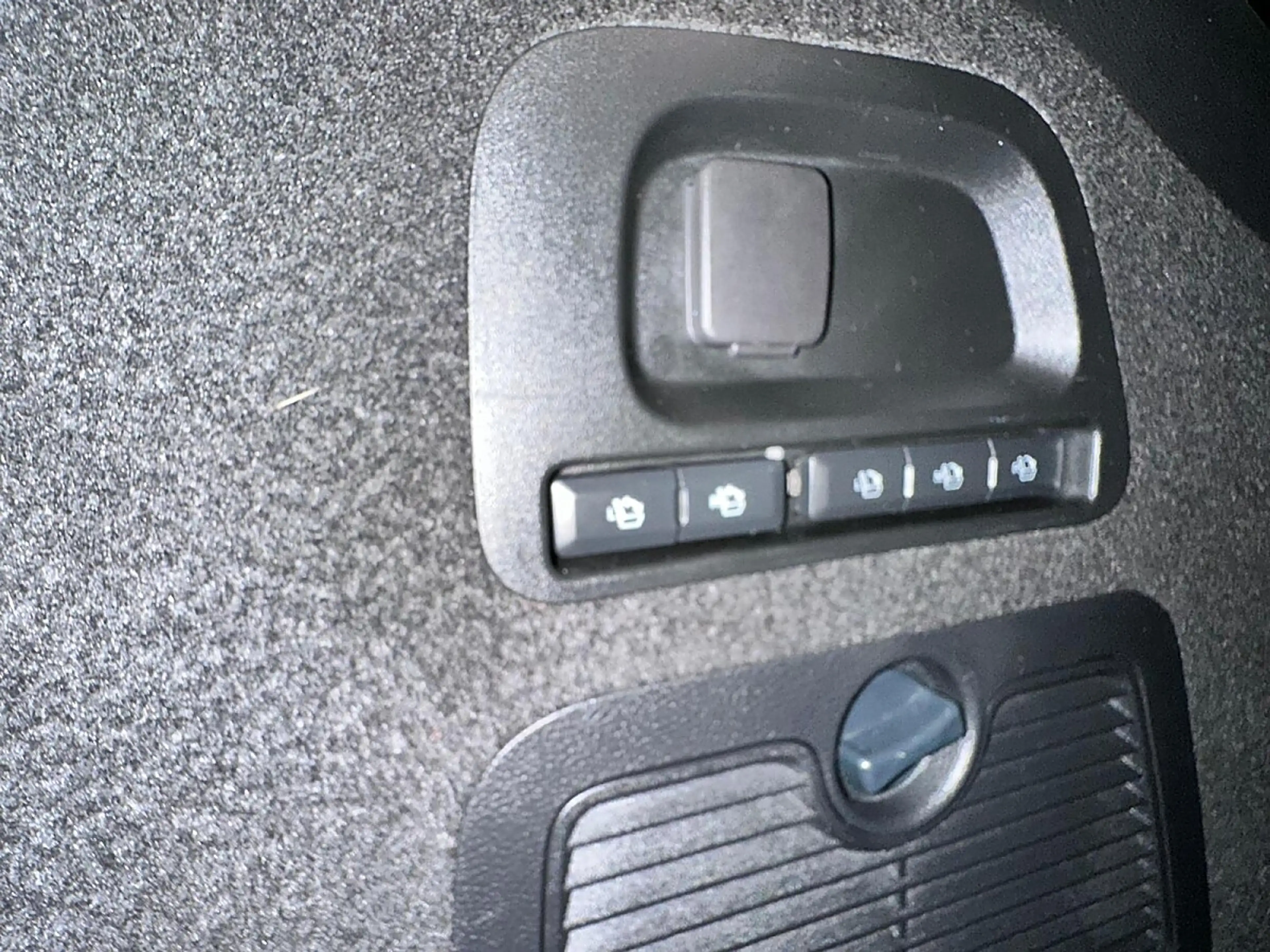 Ford Galaxy 2,0 Eco Blue SCR AWD Titanium Aut., 7 Sitze, 19... — photo 7