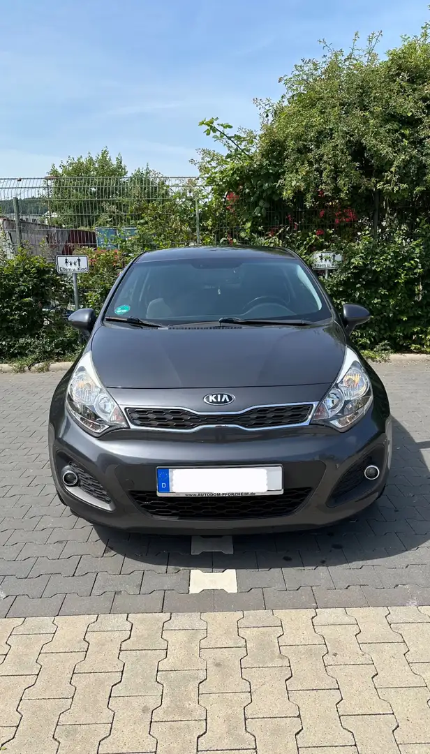 Kia Rio Dream Team Grau - 1