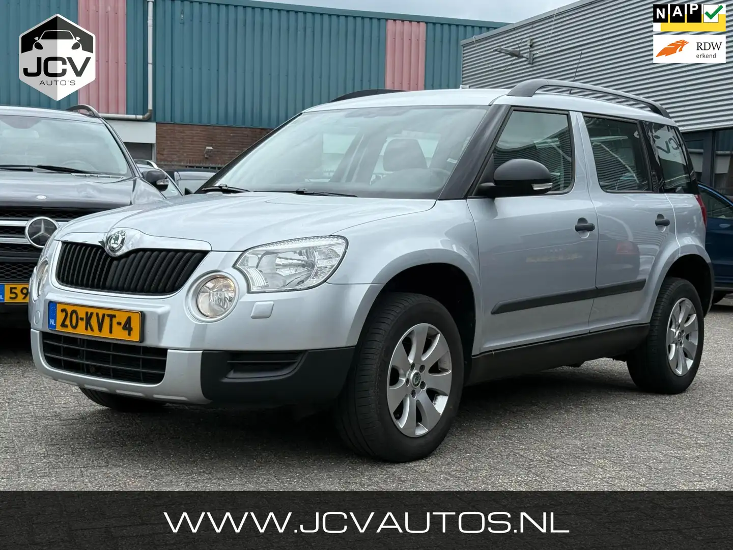 Skoda Yeti 1.2 TSI Active Plus NIEUWE APK!! Grijs - 1
