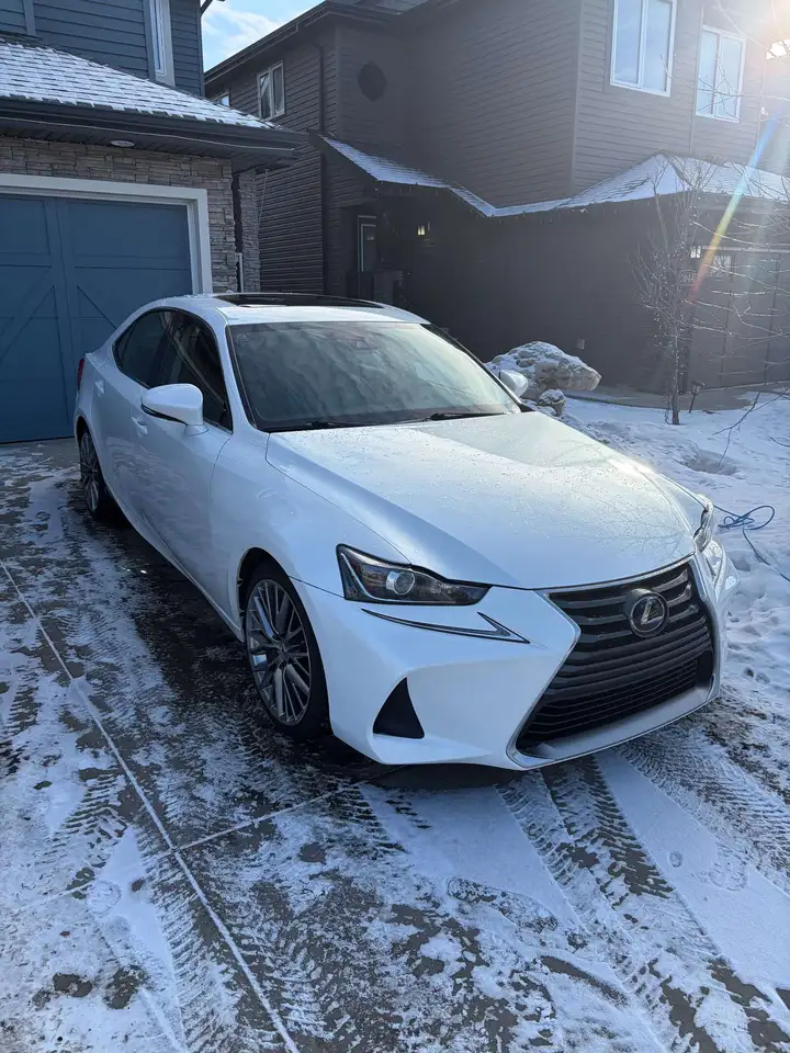2018 Lexus IS