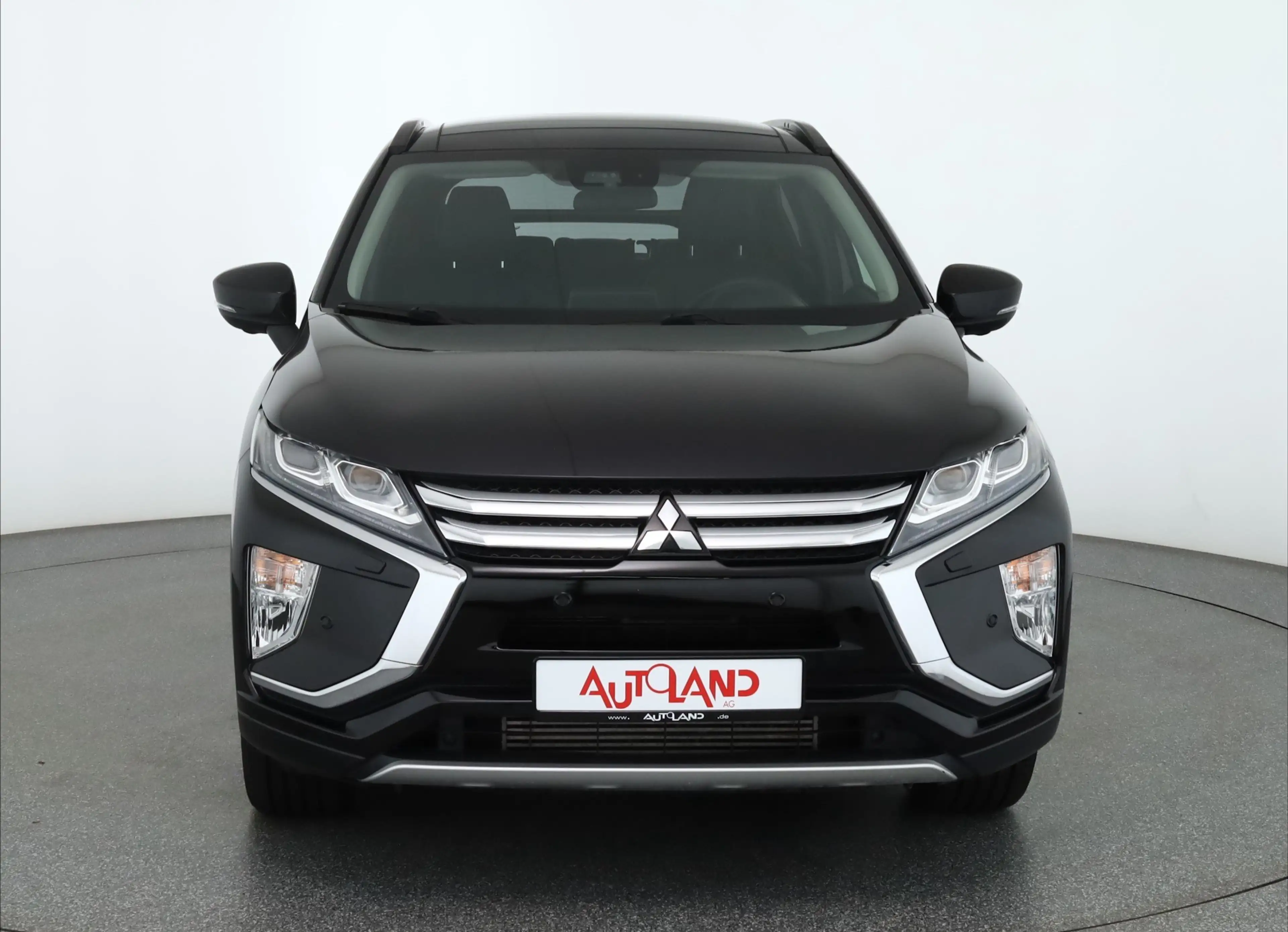Mitsubishi Eclipse Cross 1.5 T-MIVEC Top 4WD LED Panorama — photo 8