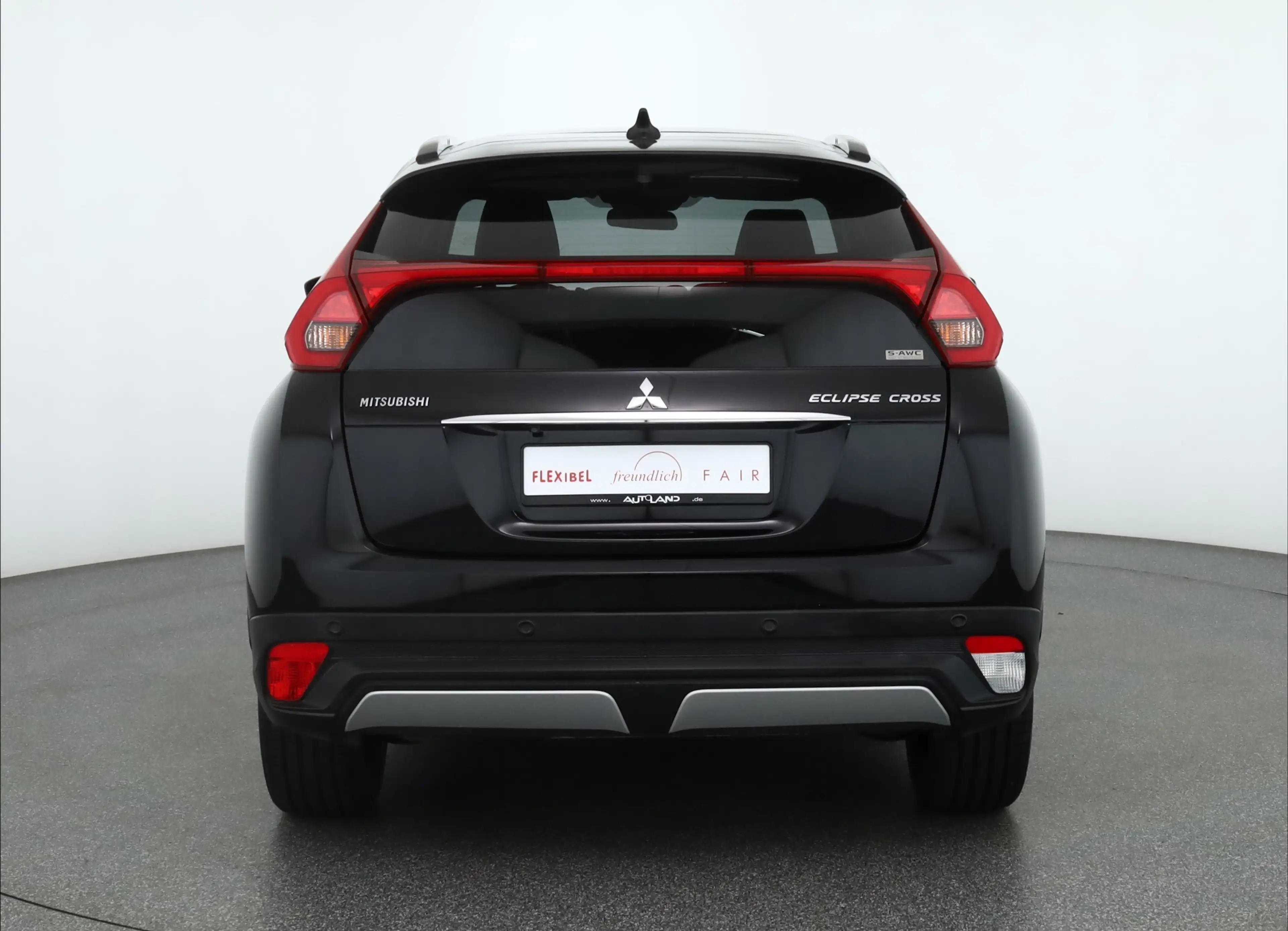 Mitsubishi Eclipse Cross 1.5 T-MIVEC Top 4WD LED Panorama — photo 4