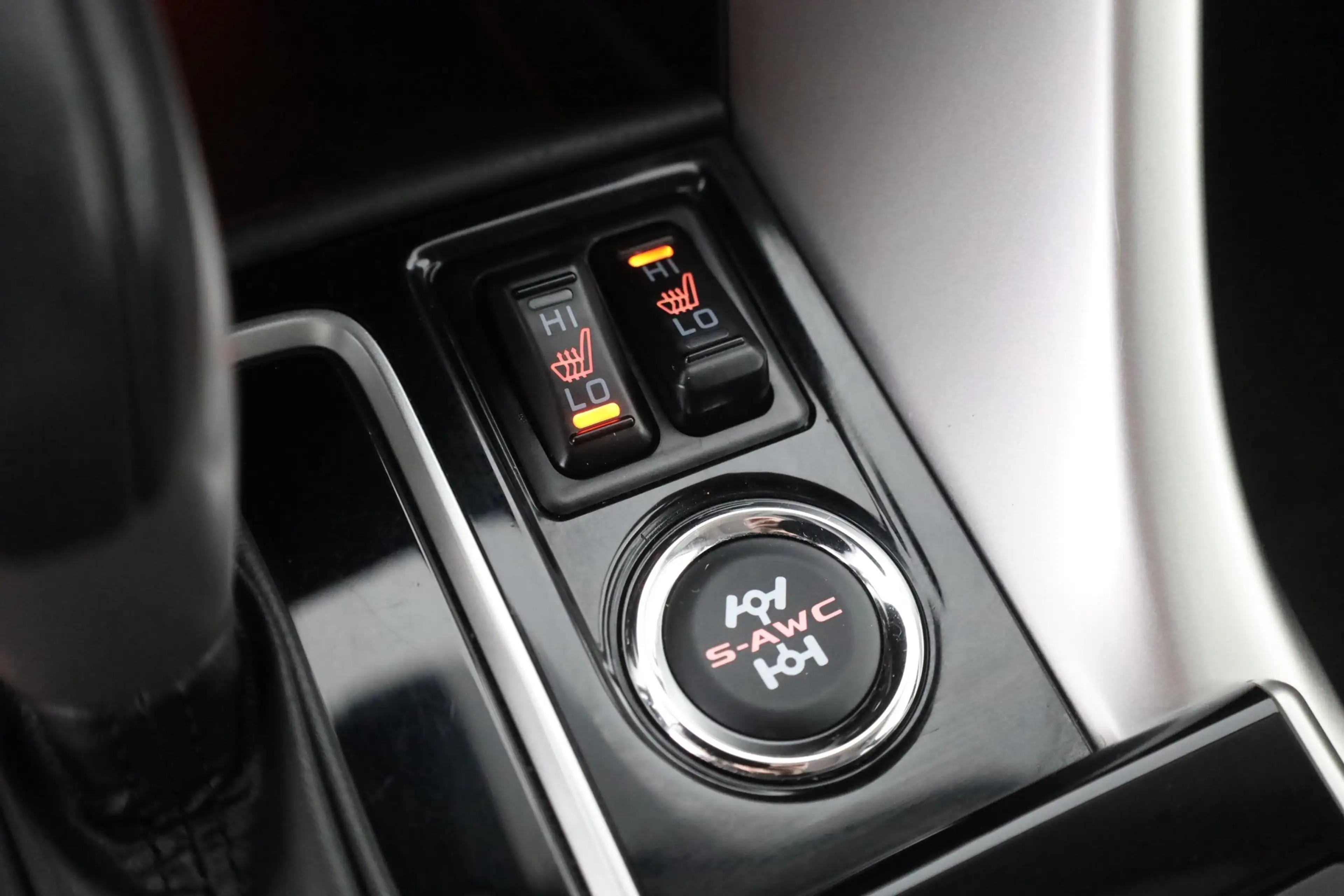 Mitsubishi Eclipse Cross 1.5 T-MIVEC Top 4WD LED Panorama — photo 14