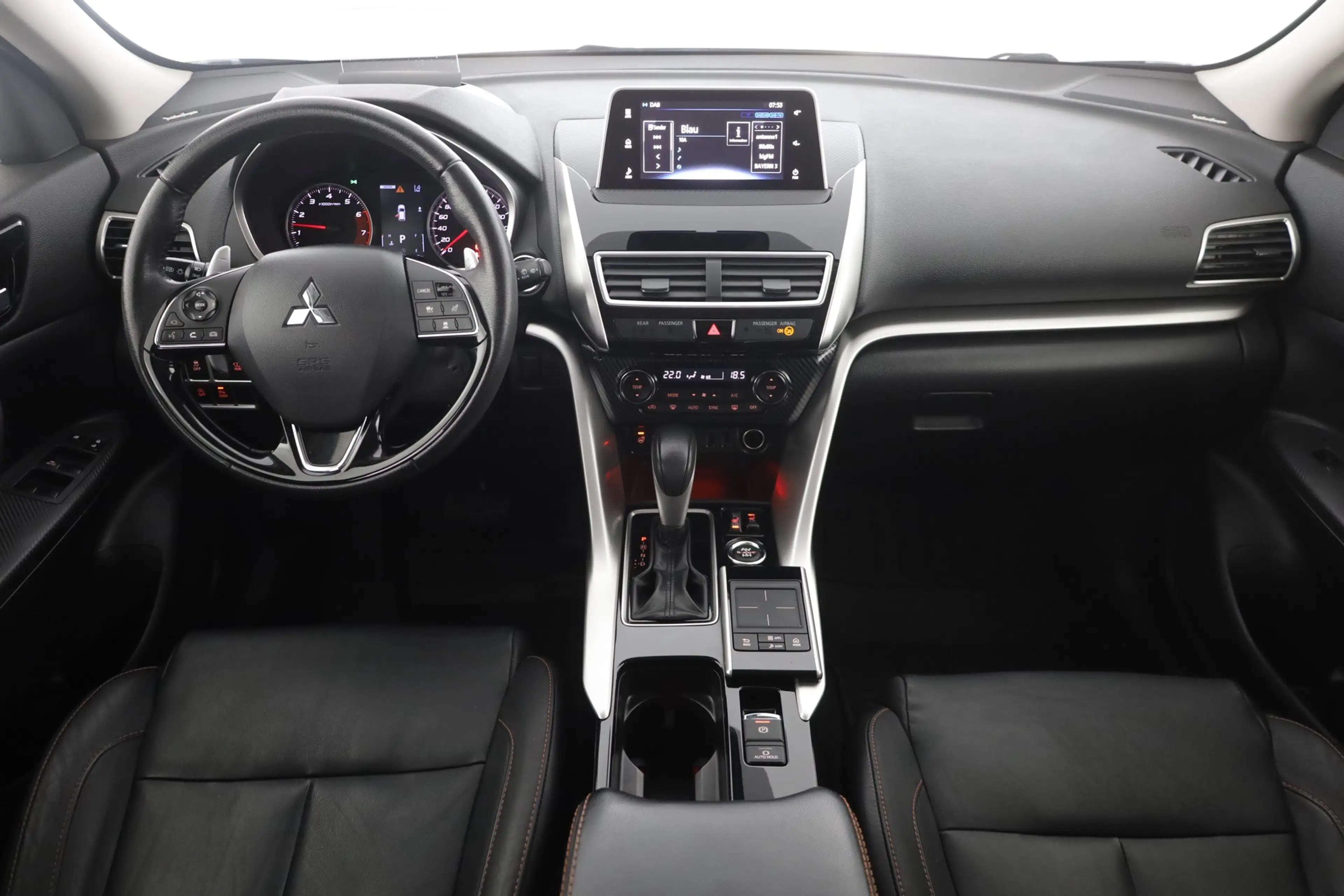 Mitsubishi Eclipse Cross 1.5 T-MIVEC Top 4WD LED Panorama — photo 9