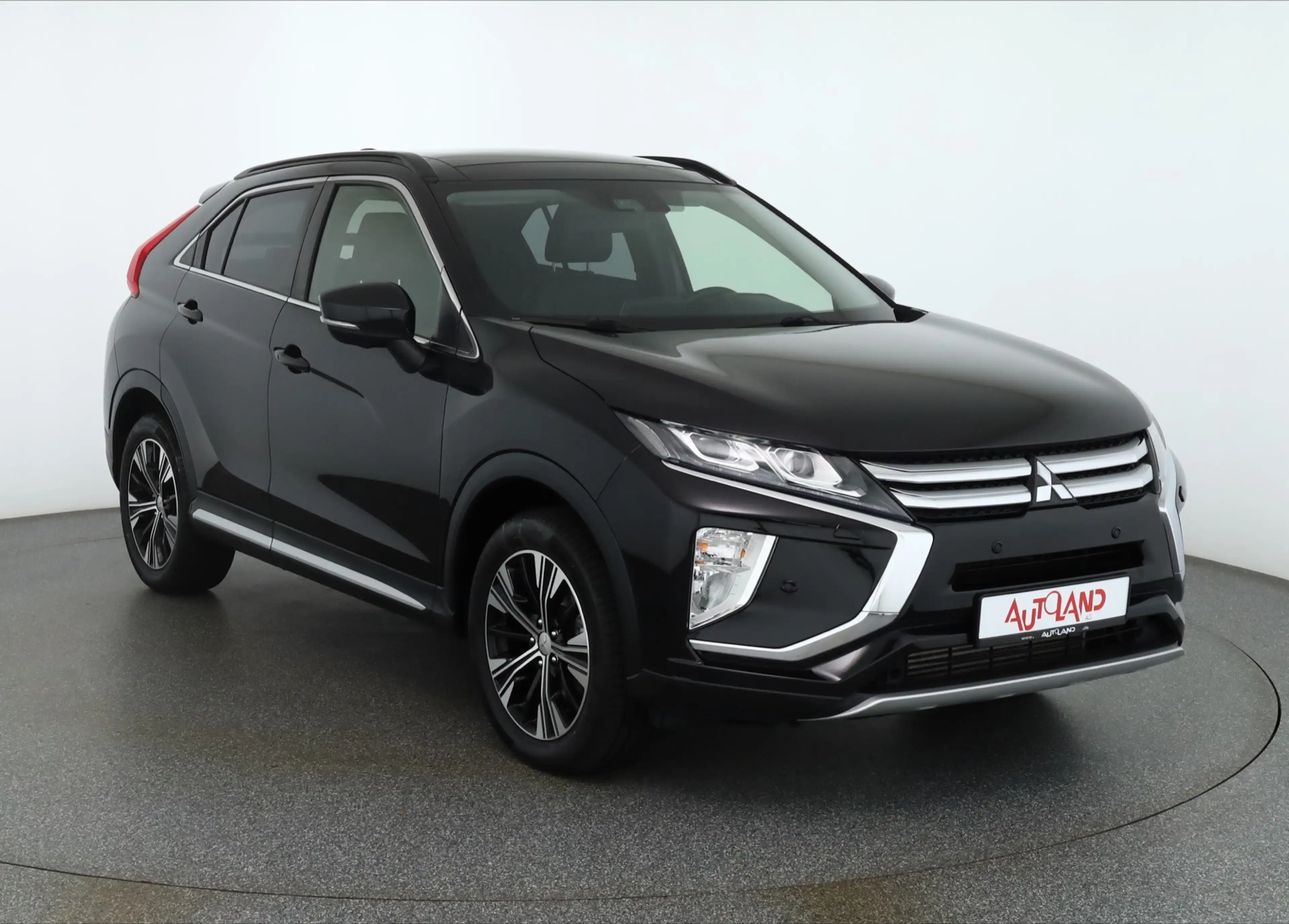 Mitsubishi Eclipse Cross 1.5 T-MIVEC Top 4WD LED Panorama — photo 7