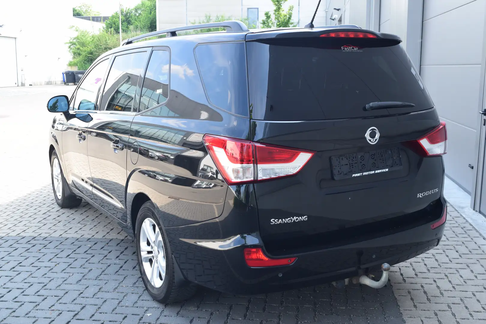 SsangYong Rodius 2.2 e-XDi 7pl Zwart - 2