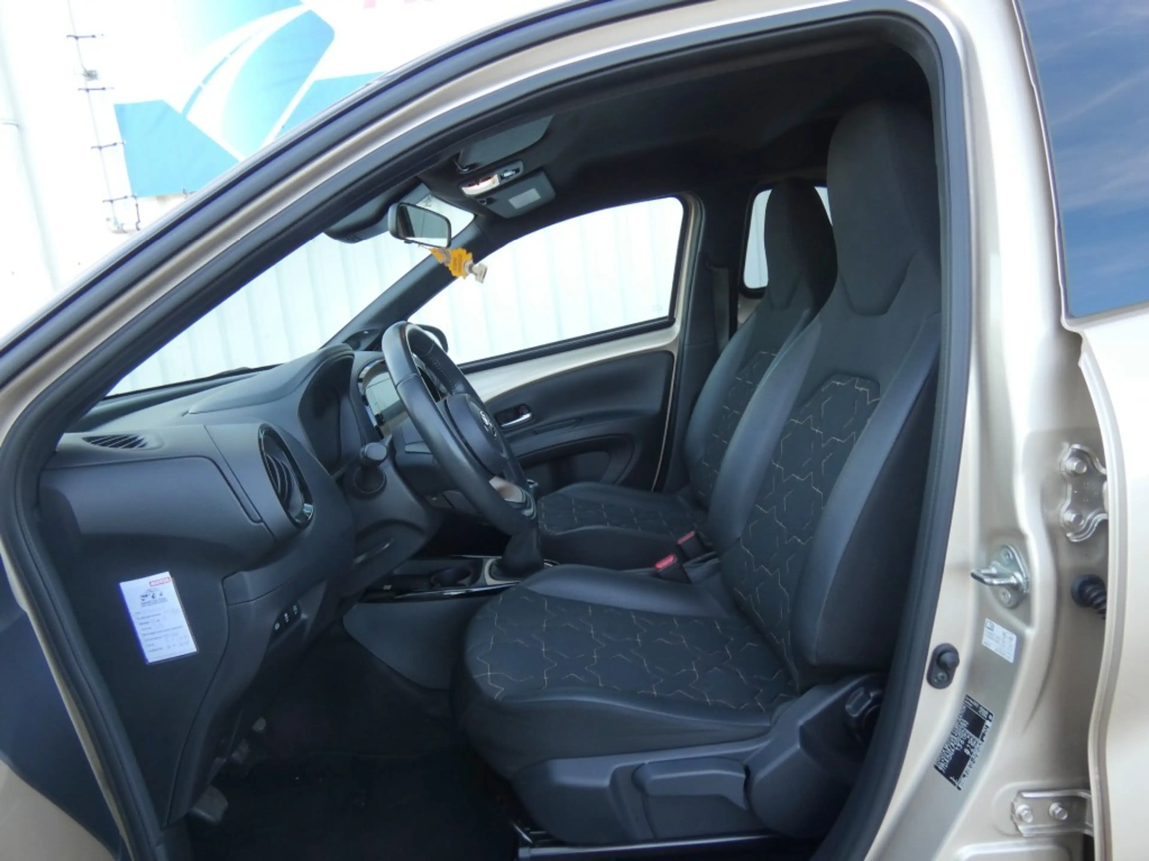 Toyota Aygo X 1.0 VVT-I MT ENVY,Navi,Camera,JBL,Clima,APPLE,ANDR — photo 10