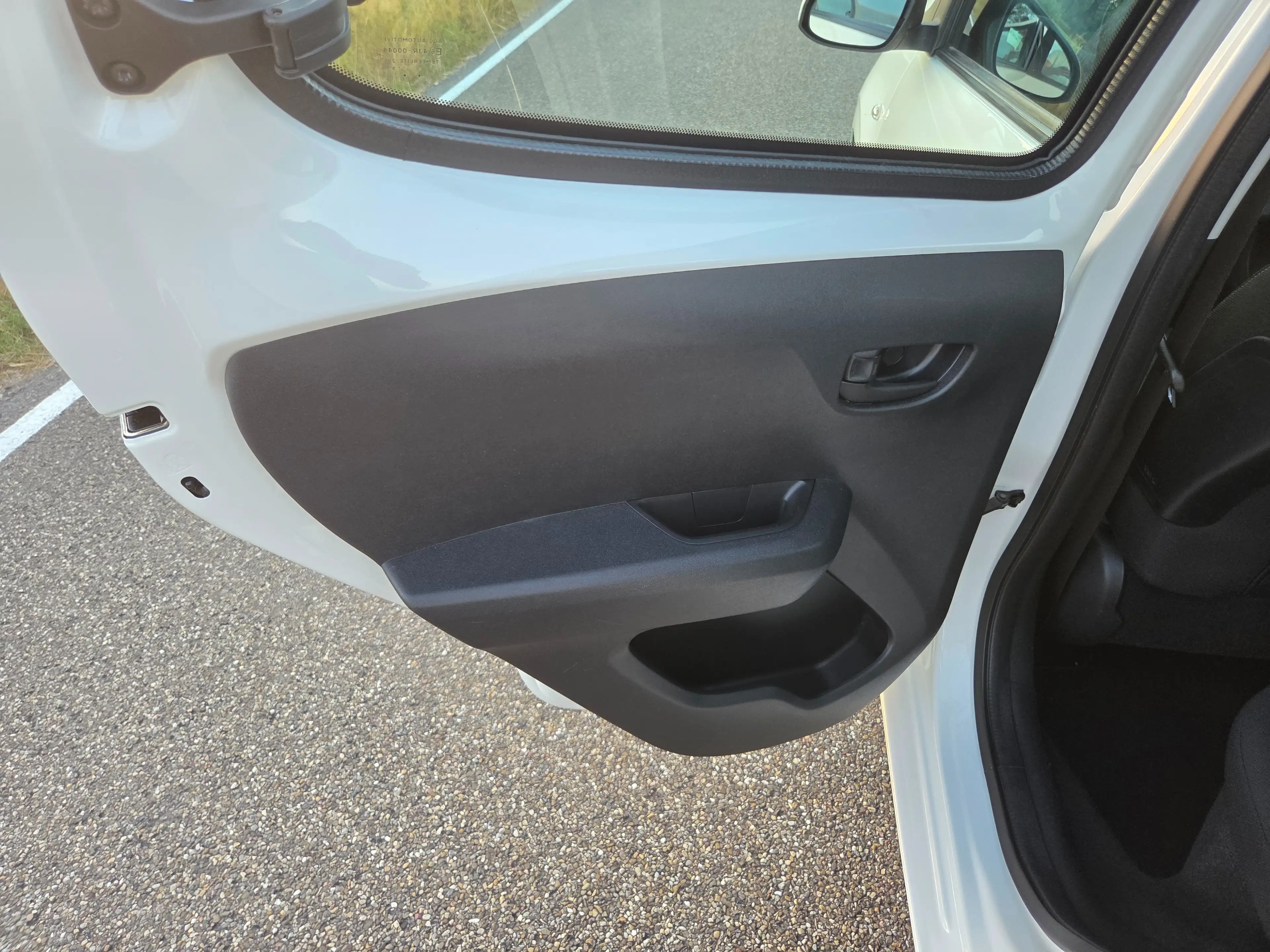 Peugeot 108 1.0 e-VTi Active — photo 15