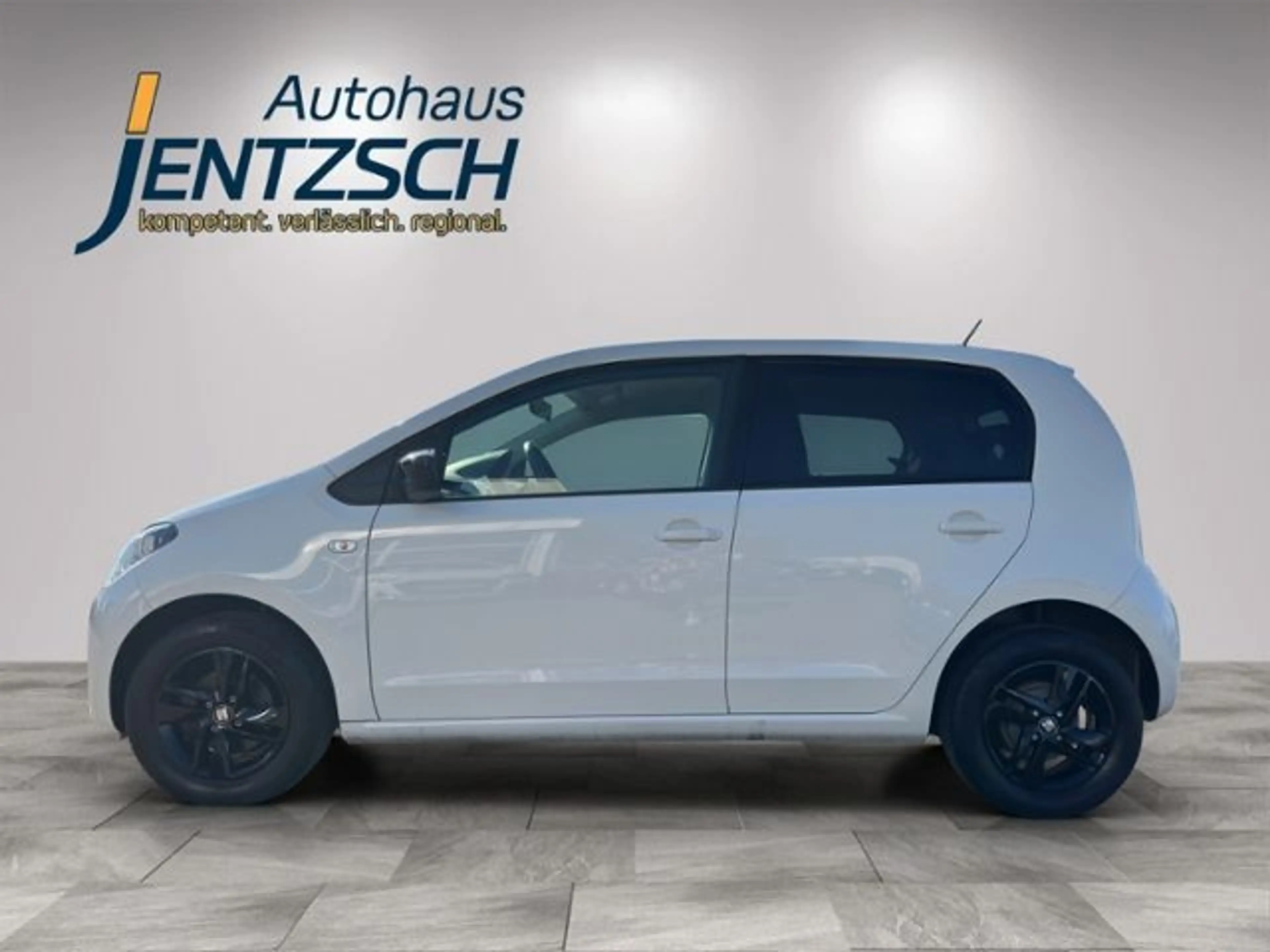 SEAT Mii 1,0 75PS Chic SHZ/PDC — photo 3