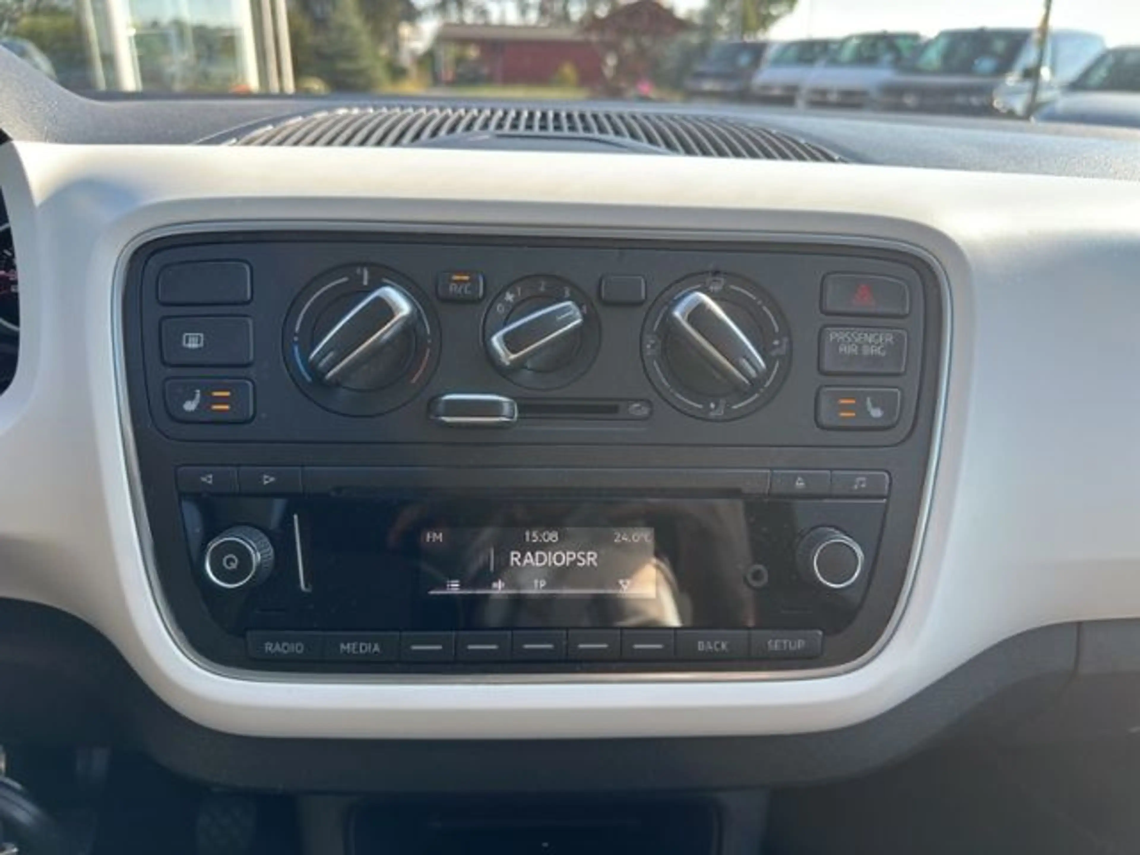 SEAT Mii 1,0 75PS Chic SHZ/PDC — photo 15
