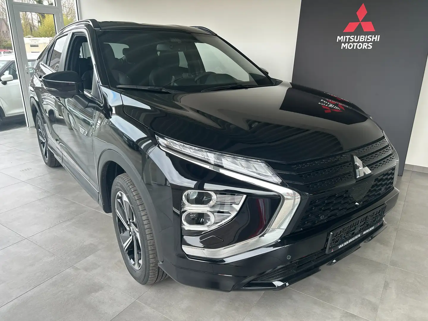 Mitsubishi Eclipse Cross 2.4 Select 4WD PHEV Noir - 2