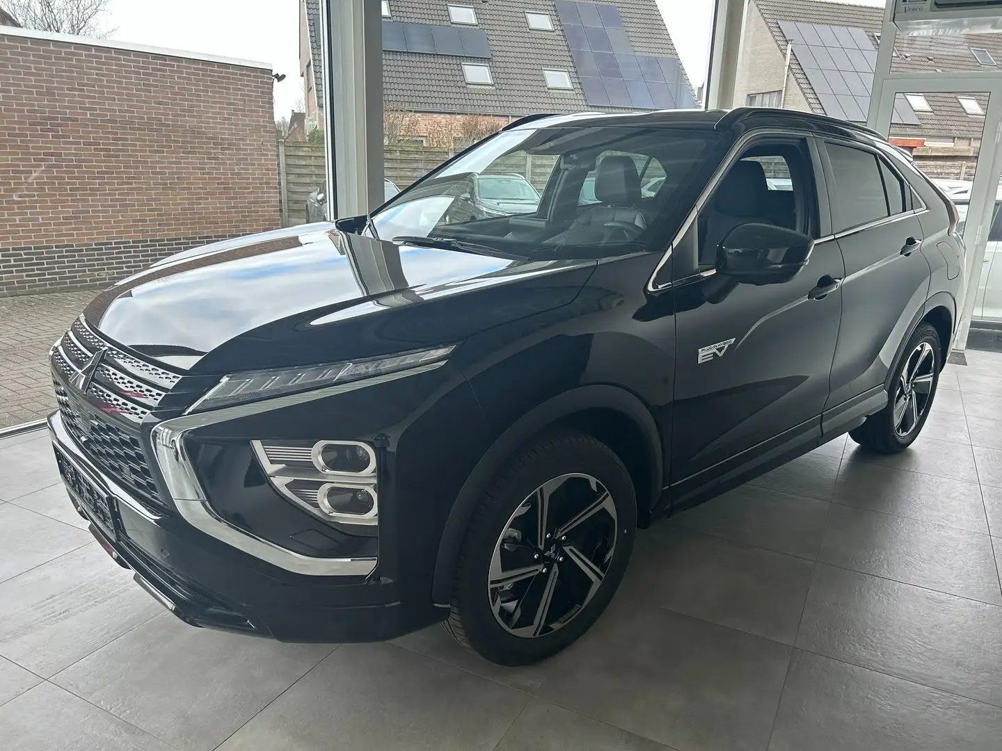Mitsubishi Eclipse Cross 2.4 Select 4WD PHEV Noir - 1