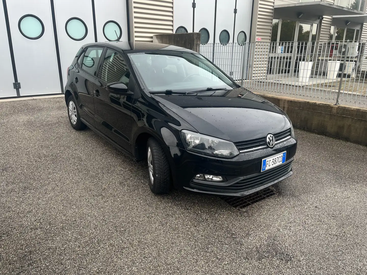 Volkswagen Polo Polo V 2016 5p 1.4 tdi bm Comfortline 75cv Nero - 1