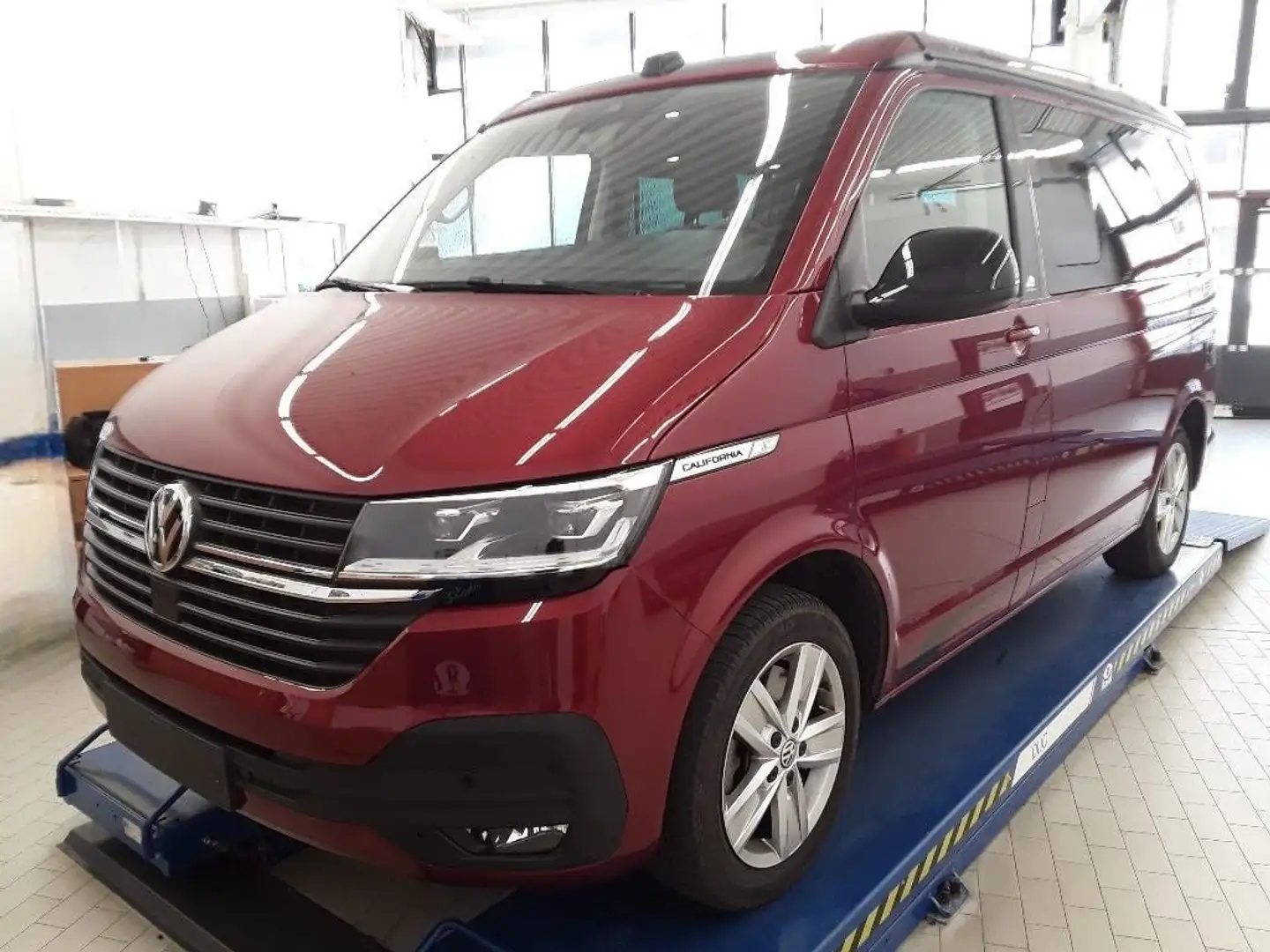Volkswagen T6.1 California Coast Edition 4Motion*NP:113.440 EUR !!!!*18Zoll* Rot - 1