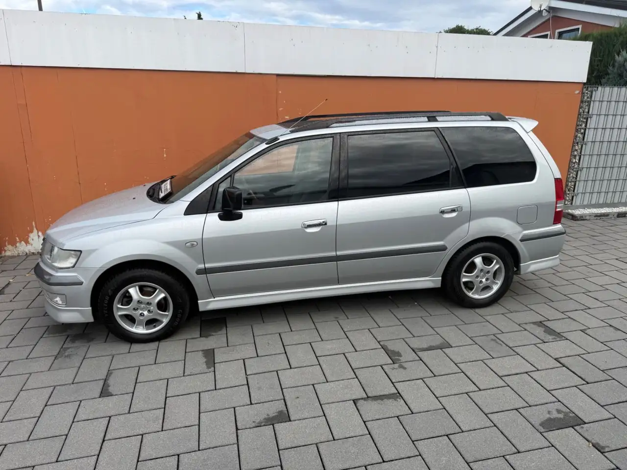 Mitsubishi Space Wagon 2,4 GDI Motion Plus, foto 4