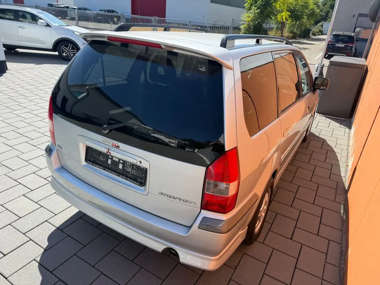 Mitsubishi Space Wagon 2,4 GDI Motion Plus, foto 8