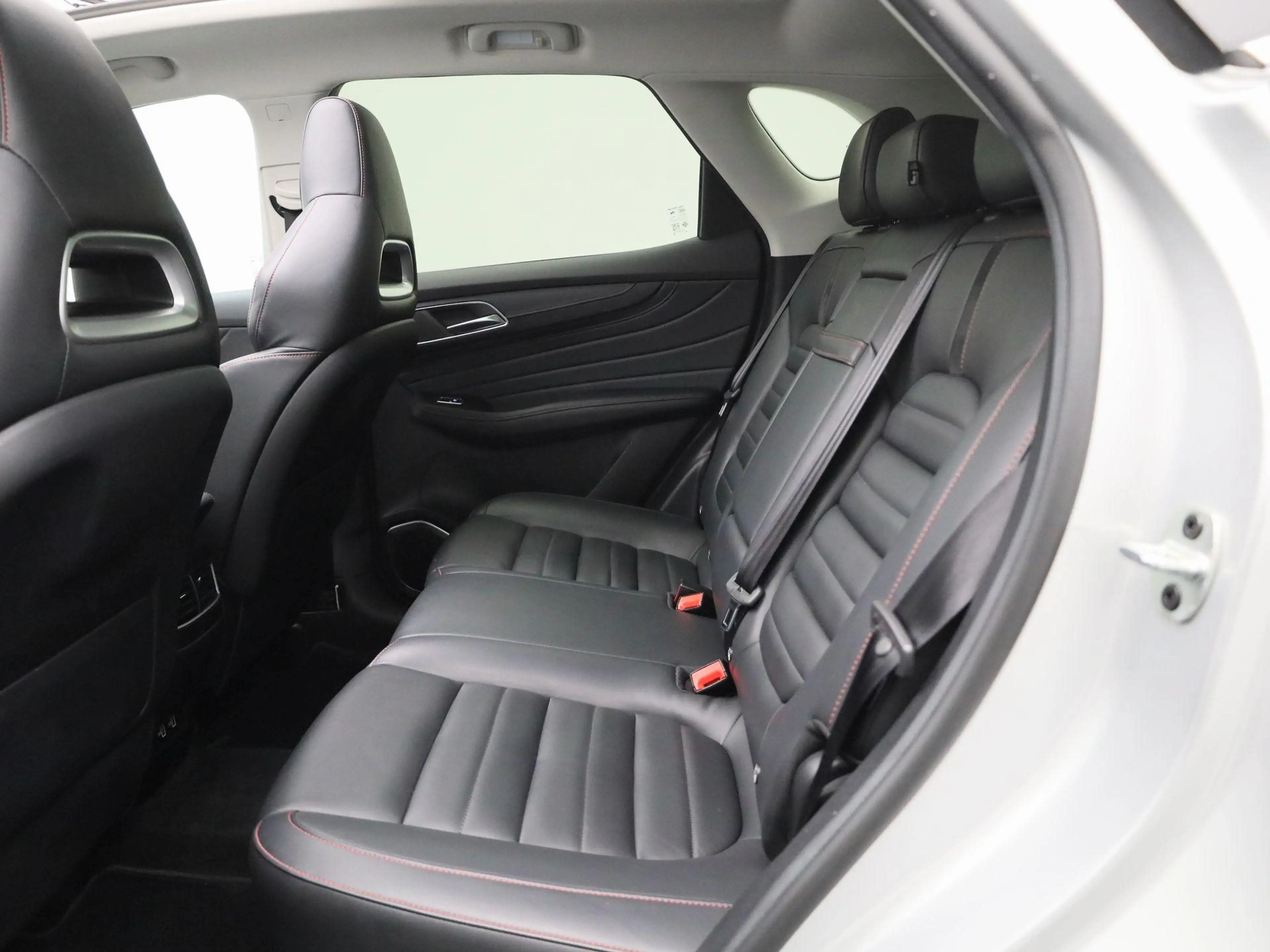 MG EHS 1.5 TGDI Luxury — photo 9