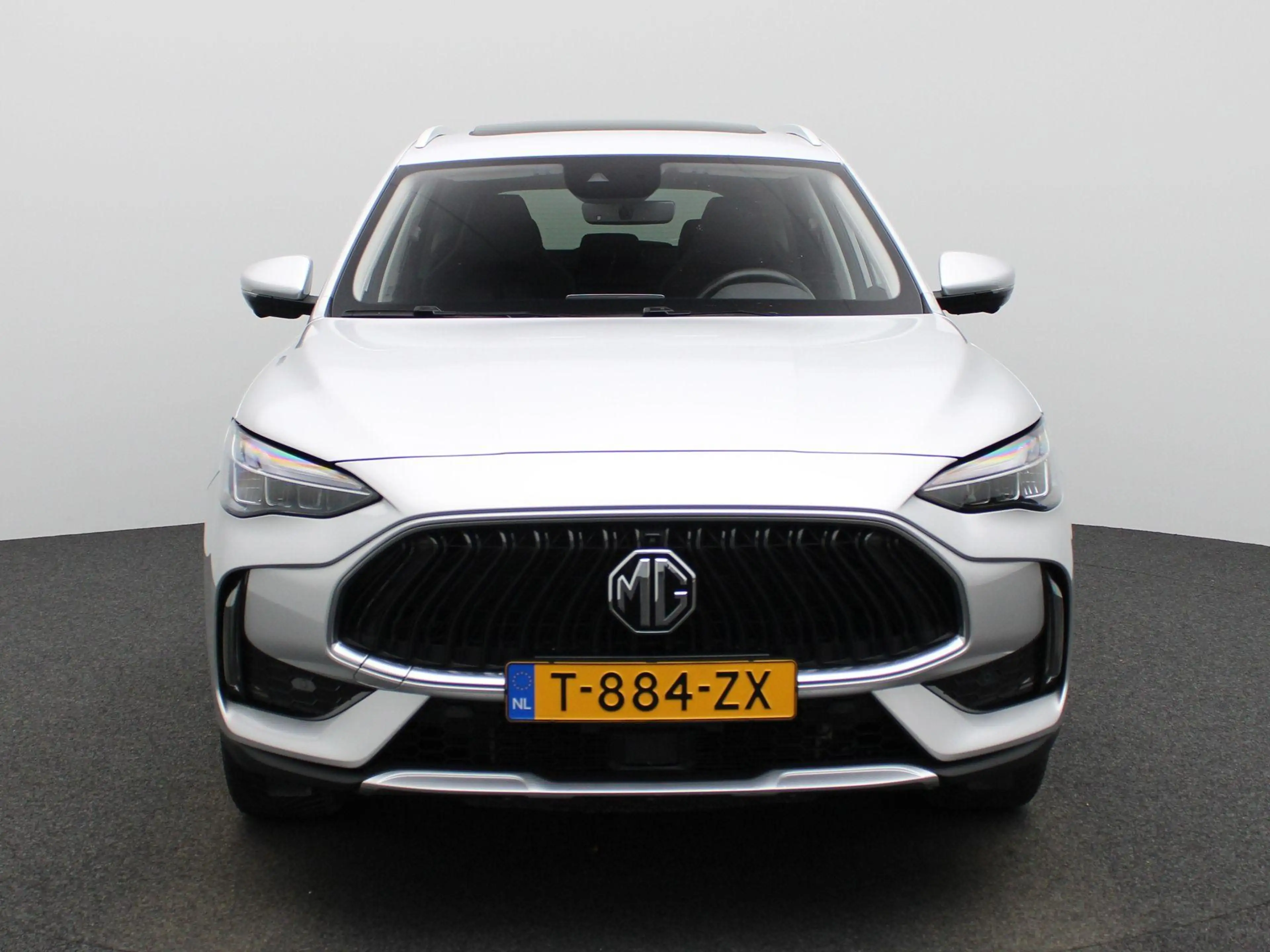 MG EHS 1.5 TGDI Luxury — photo 3